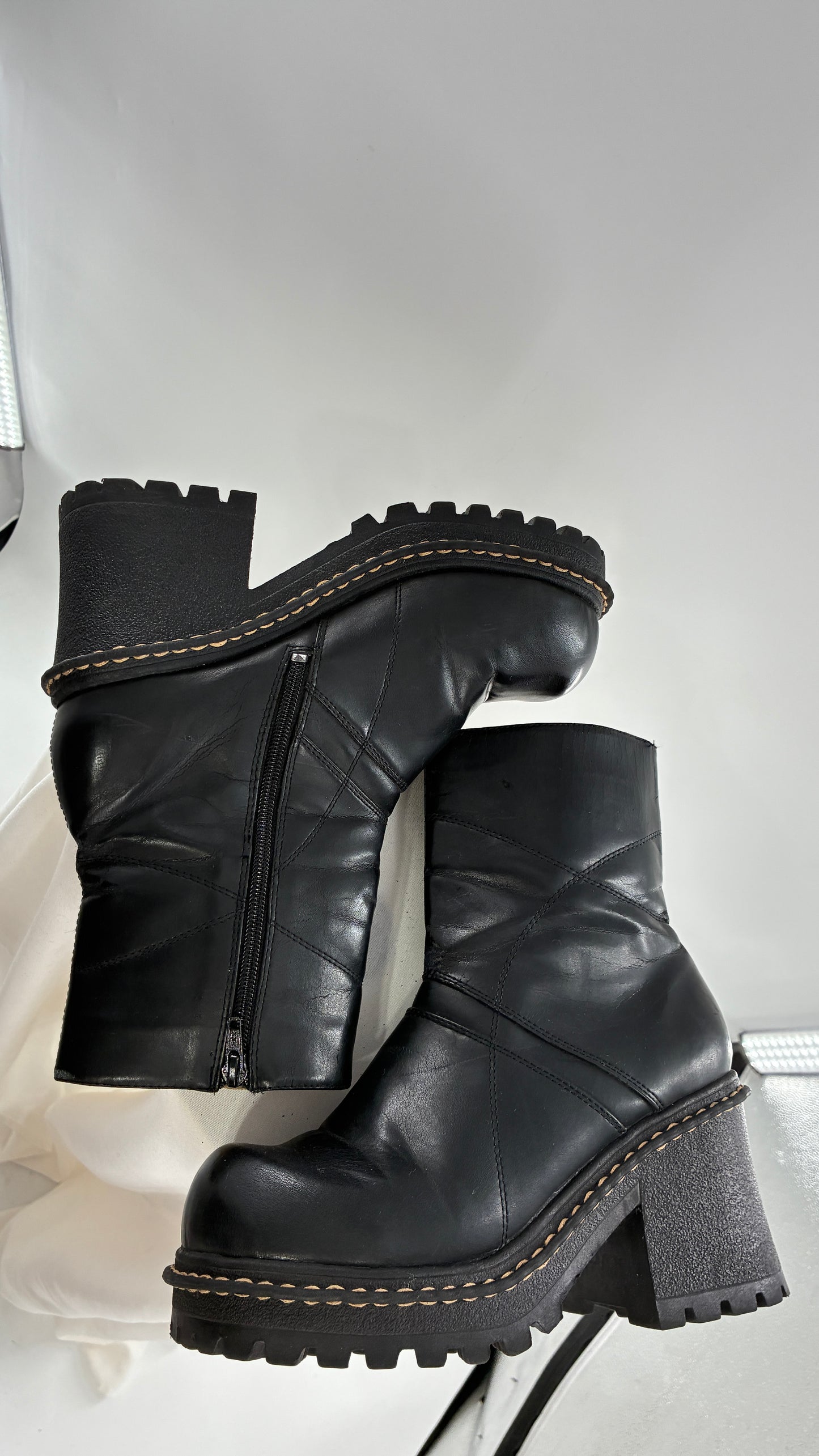 Vintage ROUTE 66 Black Chunky Heel Round Toe Boot  (8.5)