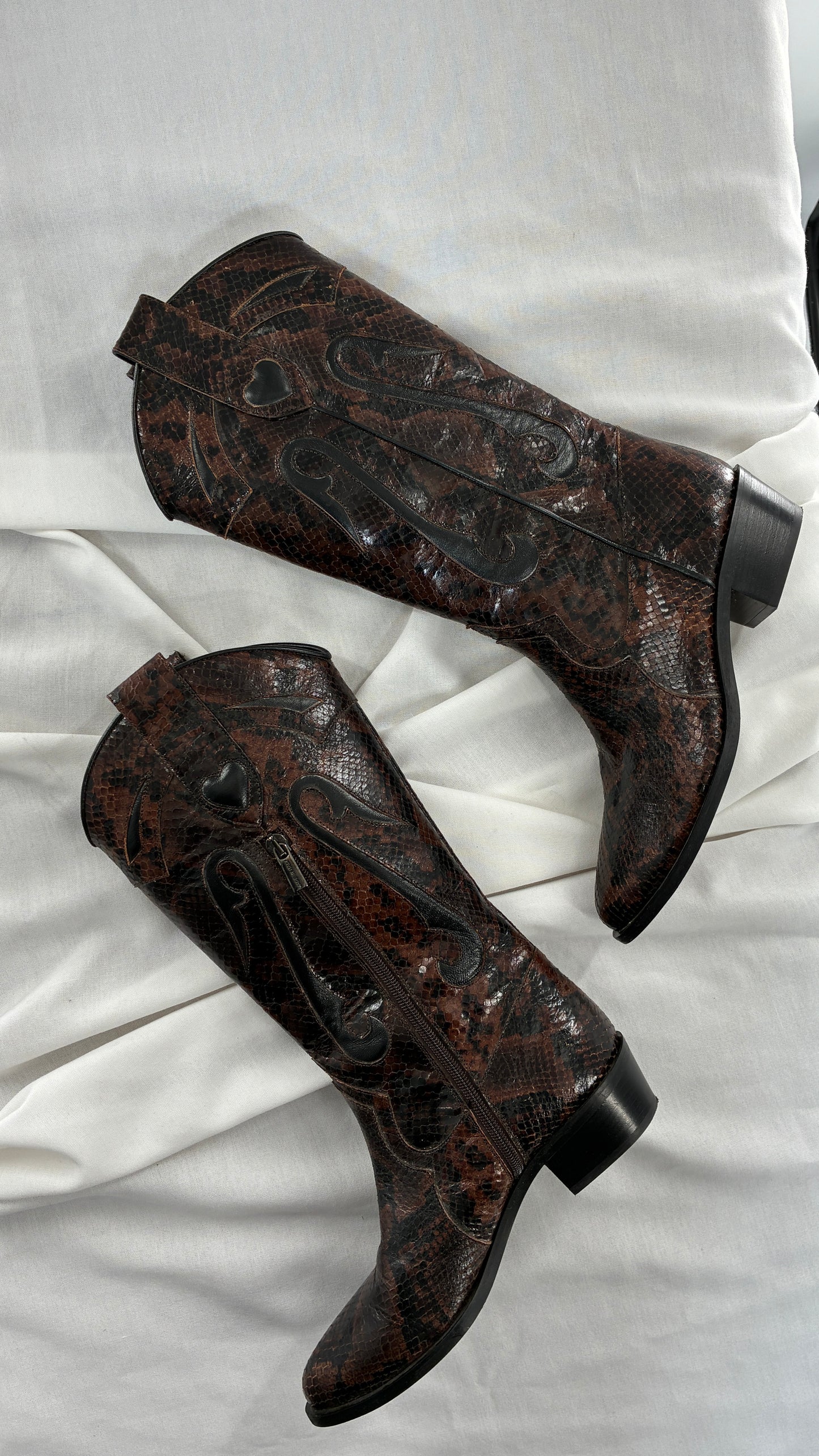 Vintage LABLANC Snakeskin Cowboy Boots with Hearts Made in Italy (36)