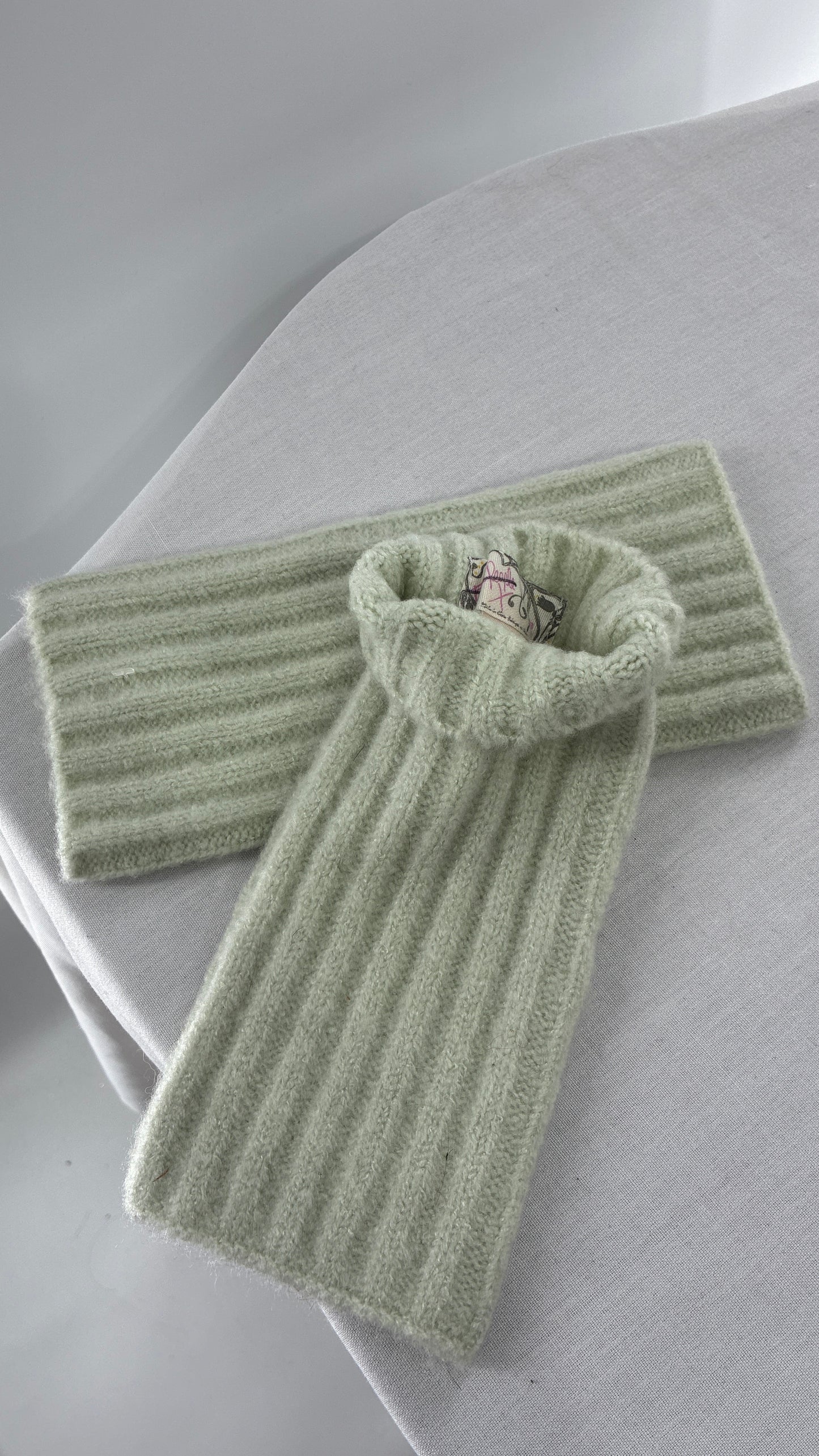 Free People Mint Green Ribbed Knit Arm Warmers with Thumb Hole