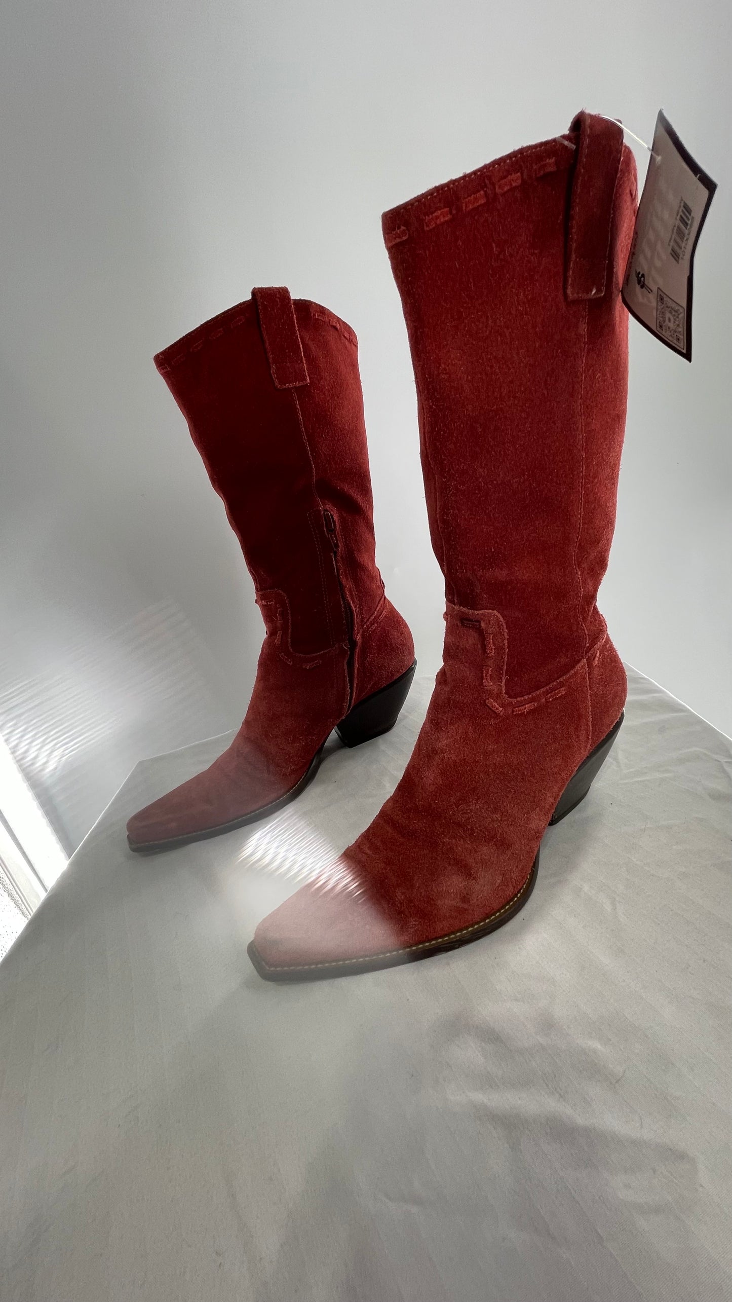 Vintage BCBG Red/Burnt Orange Pointed Toe Cowboy Boots (7)