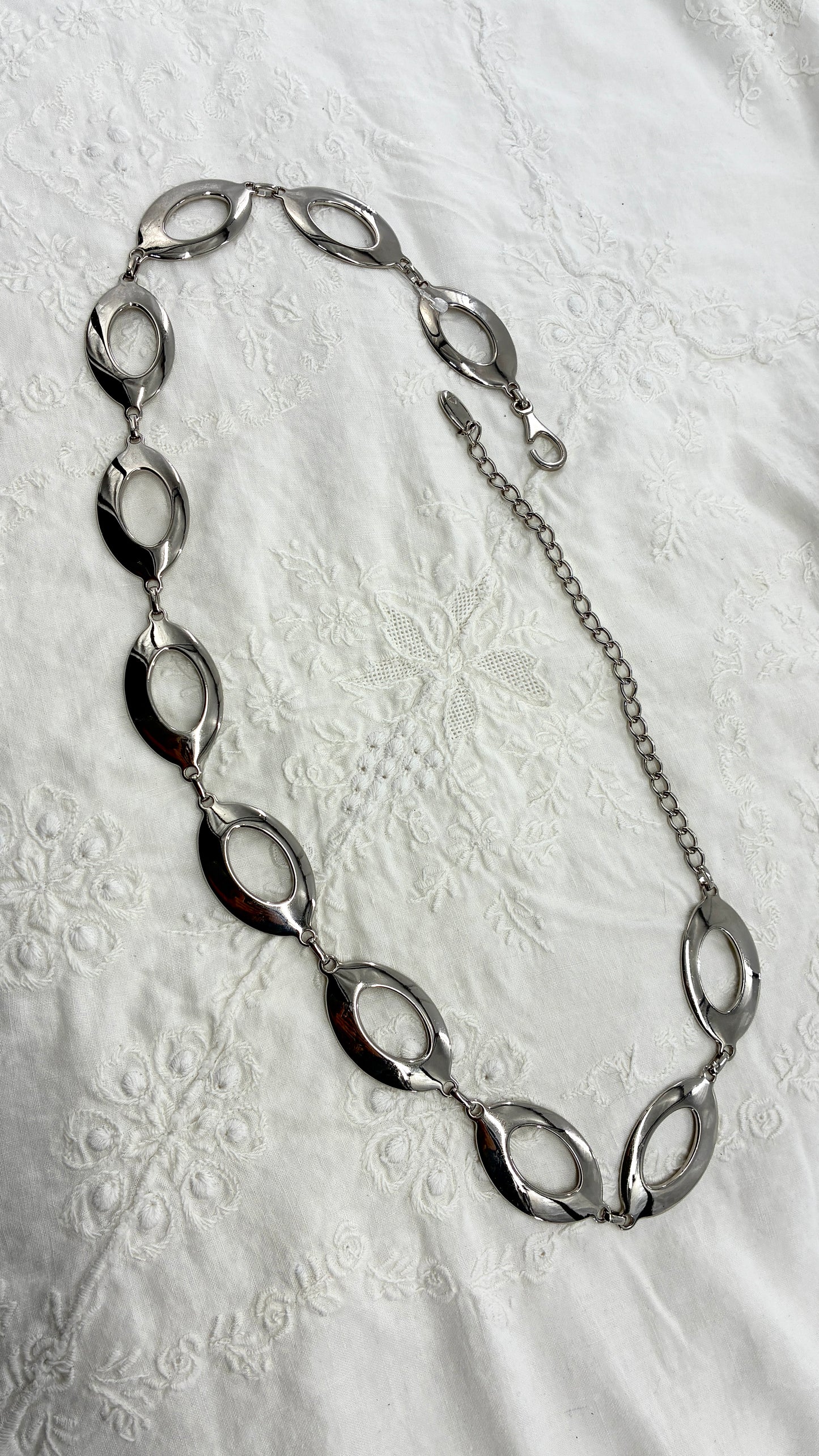 Vintage Silver Metal Oval Link Chain Belt