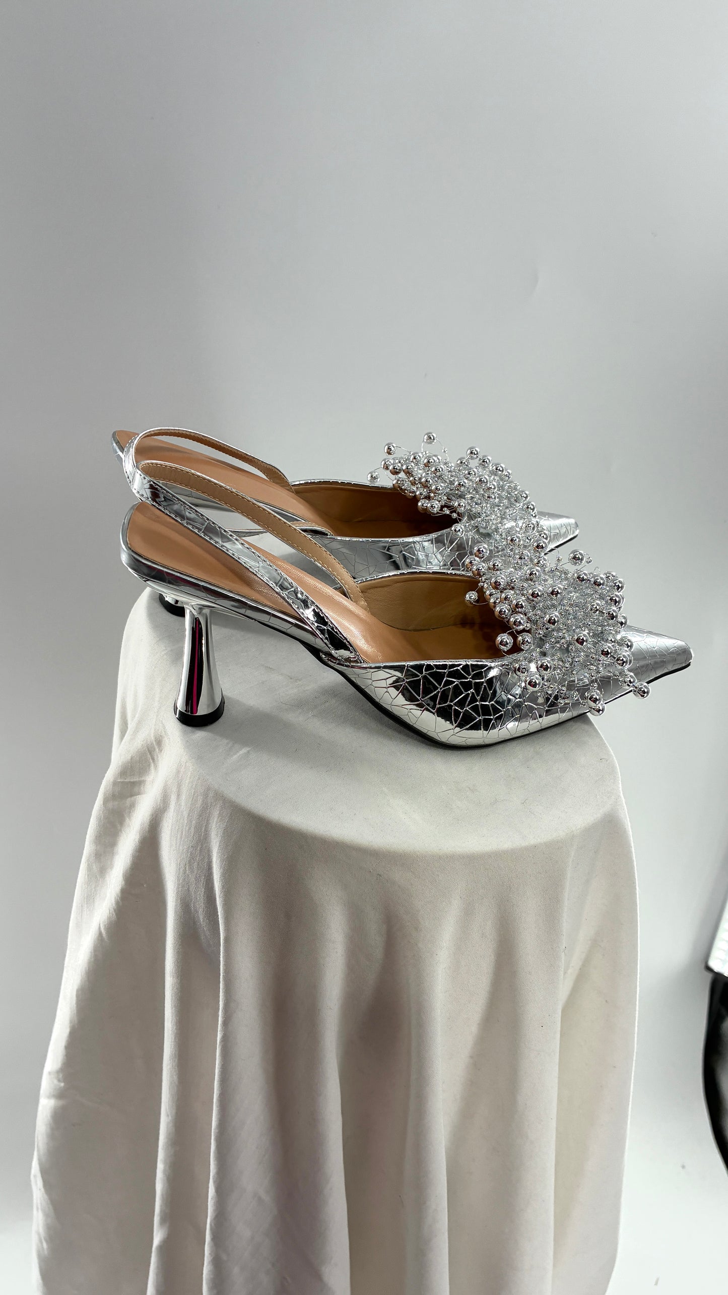Chrome Silver Pointed Toe Slingback Kitten Heels with Abstract Detail (42)