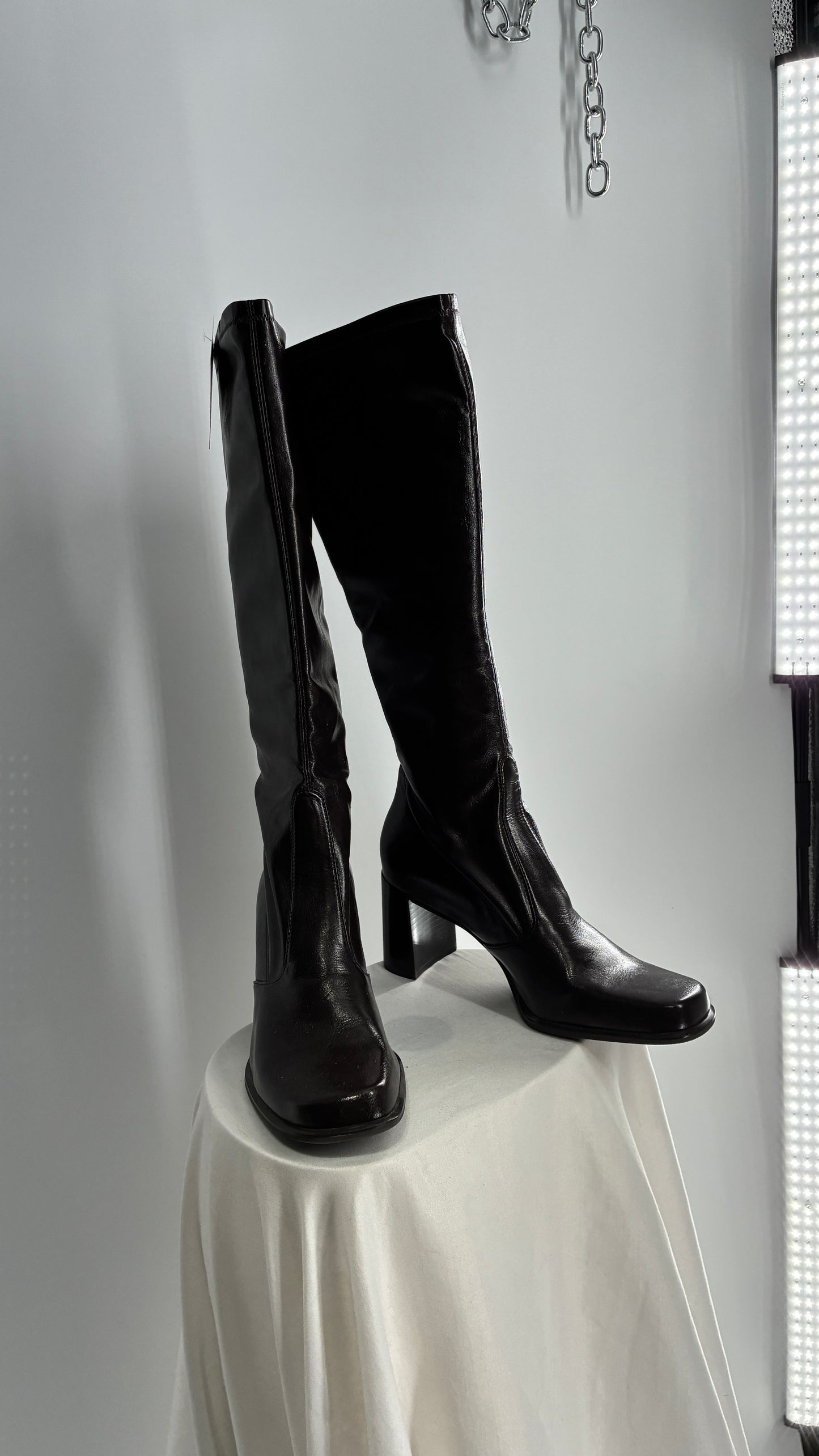 Vintage FRANCO SARTO Made in Brazil Square Toe Knee High Boots with Block Heel (8.5)