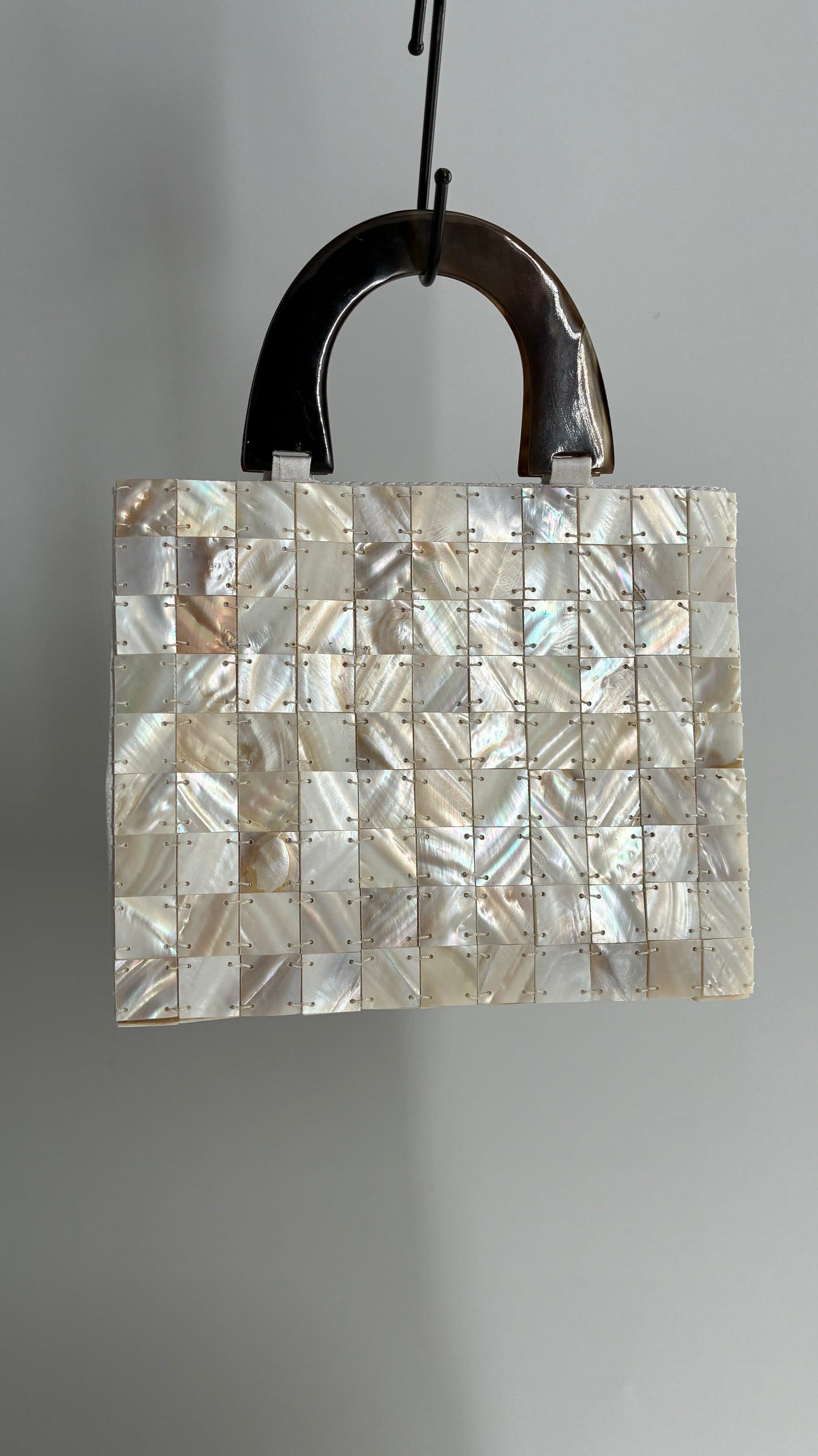 Vintage Seashell Off White Tile Mini Hand Bag