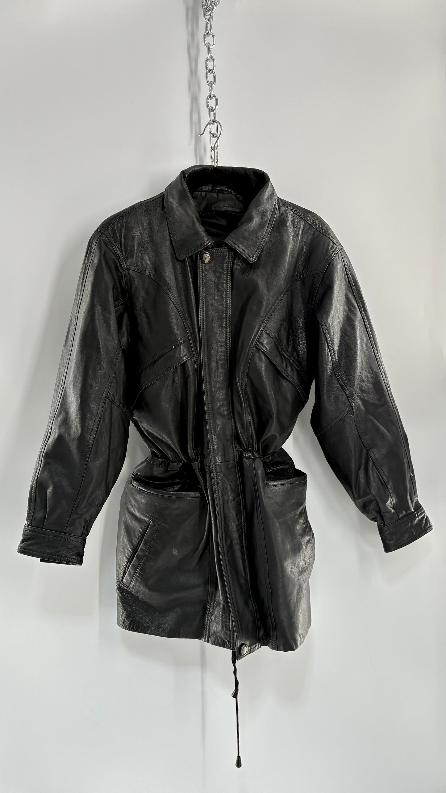 Vintage Black Leather Jacket with Waist Cinch and Double Pockets (S/M)
