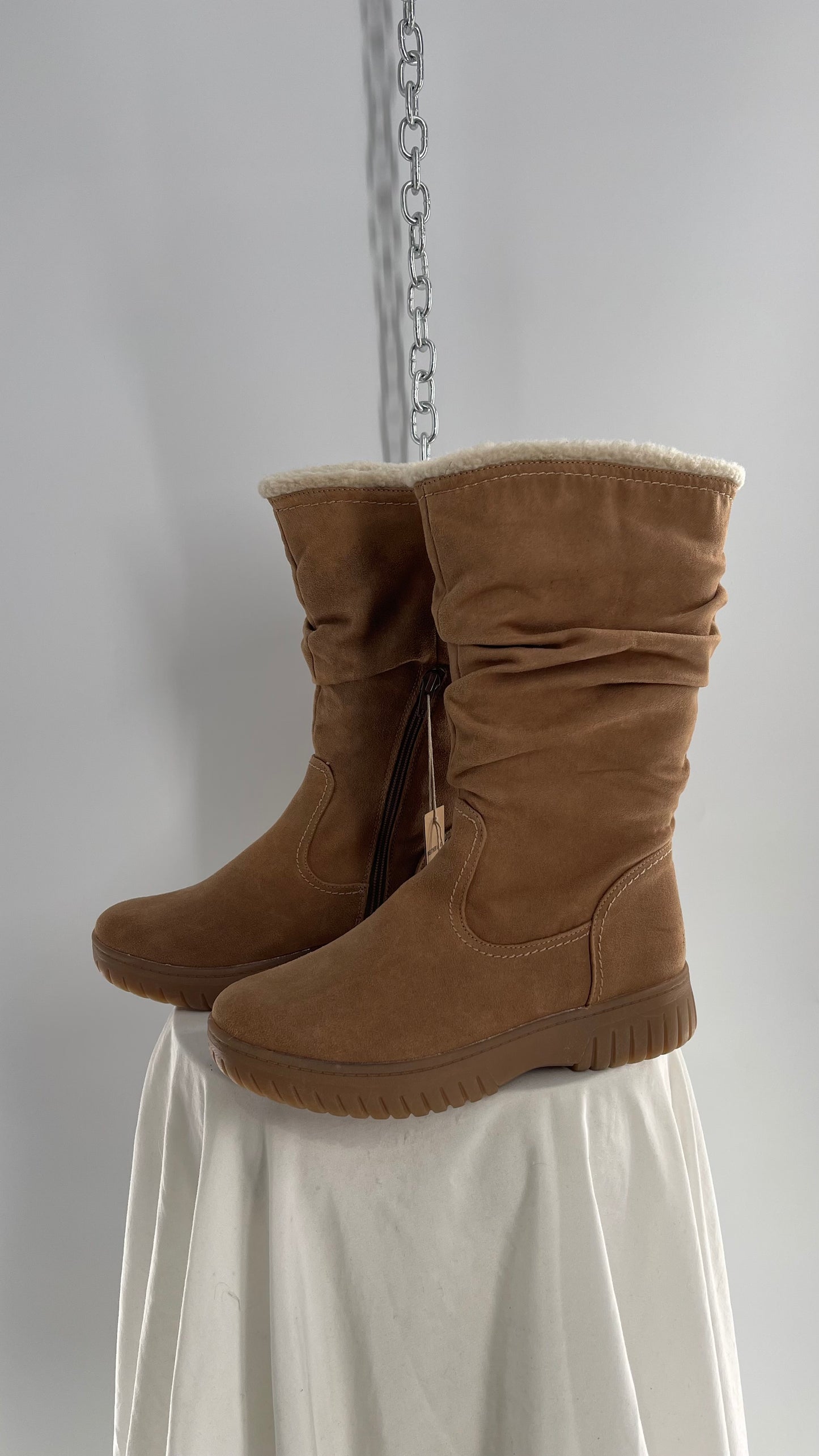 White Mountain Stacked/Ruched Brown Suede Leather Boots with Sherpa Lining and Tags Attached (8.5)