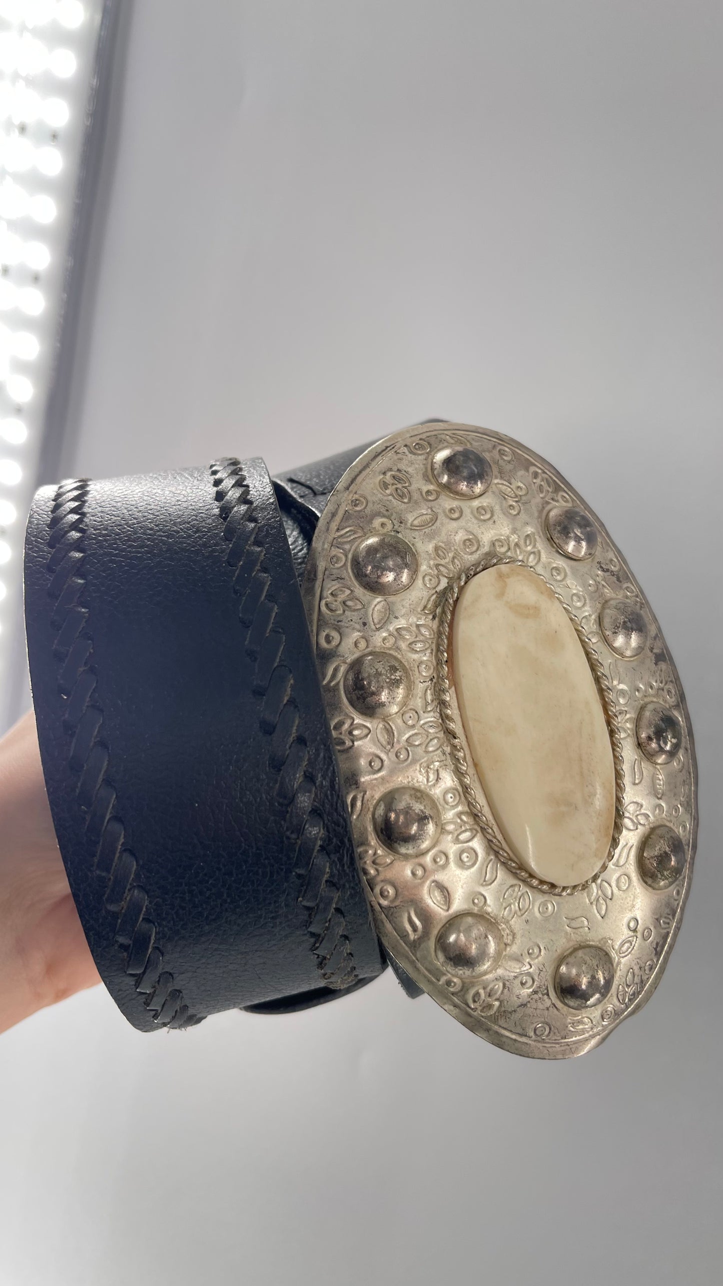 Vintage Black Leather Belt with Silver Metal Buckle with ‘Stone’ Detail (M/L)