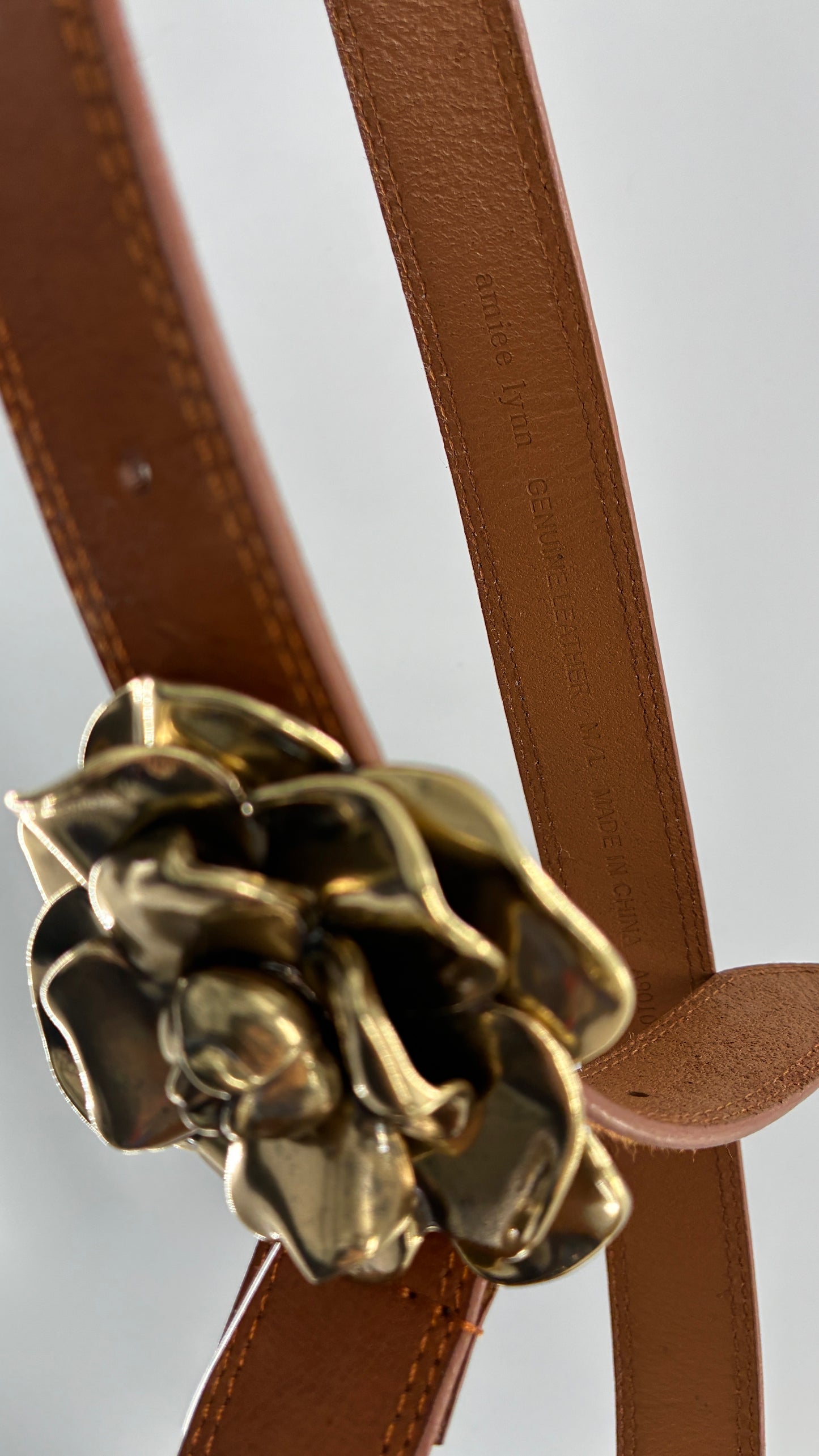 Deadstock Vintage AIMEE LYNN Genuine Leather Belt with Oversized Gold Metal Rosette (M/L)