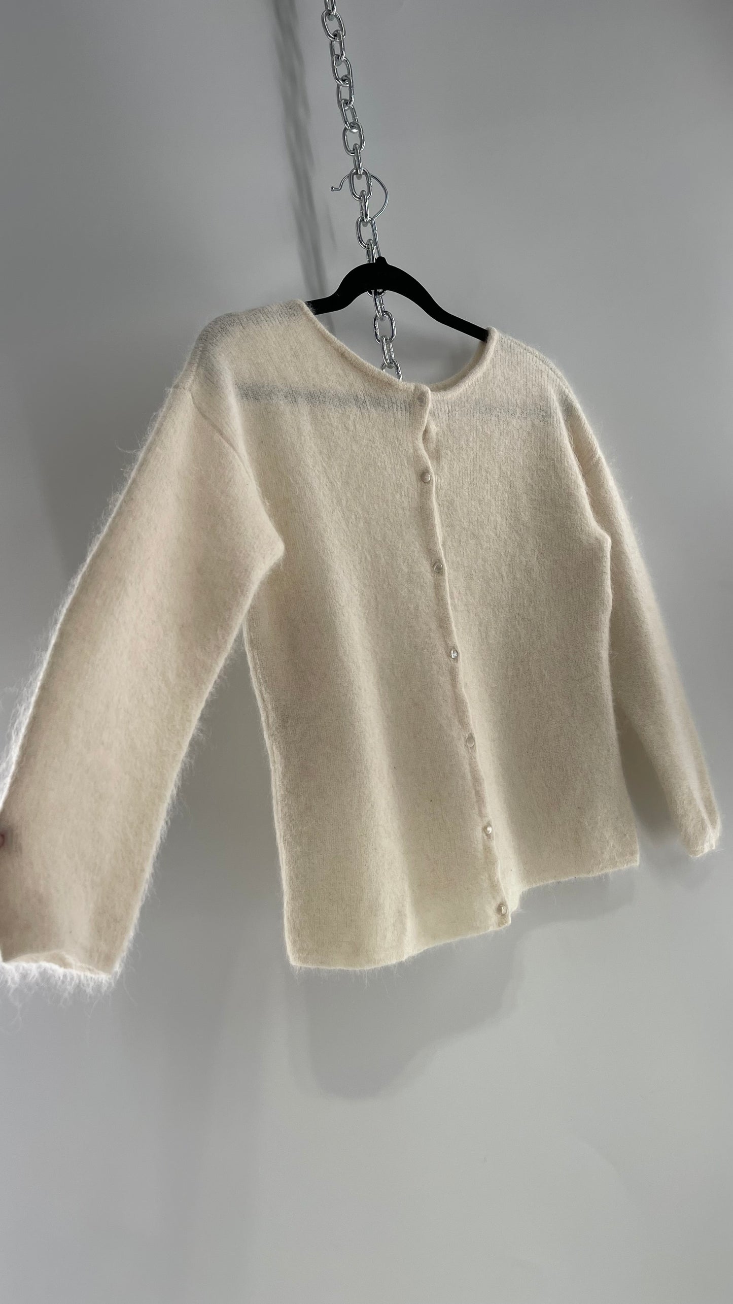 Vintage La Maille Sézane PARIS Rue Saint Fiagre White Alpaca/Mohair Button Back Cardigan (Medium)