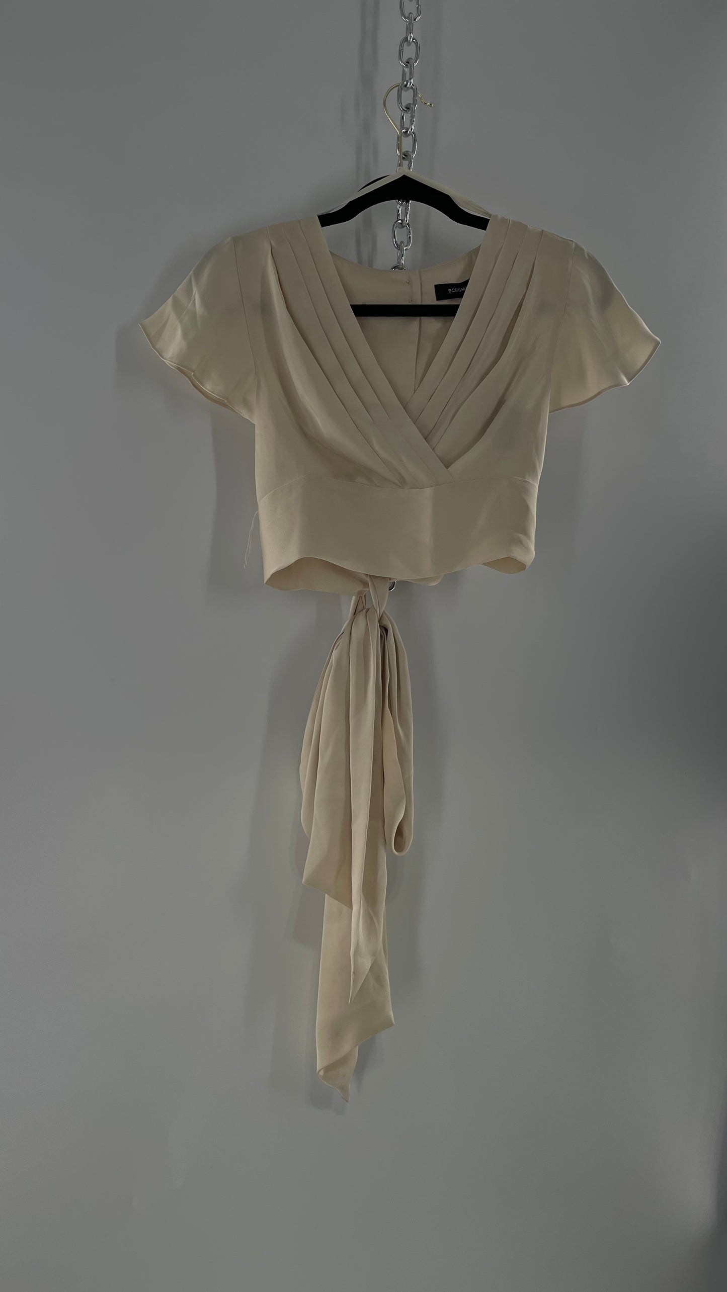 BCBGMAXAZRIA Off White Ivory Satin Tie Around Waist Cropped Blouse with Button Back and Tags Attached (XXS)