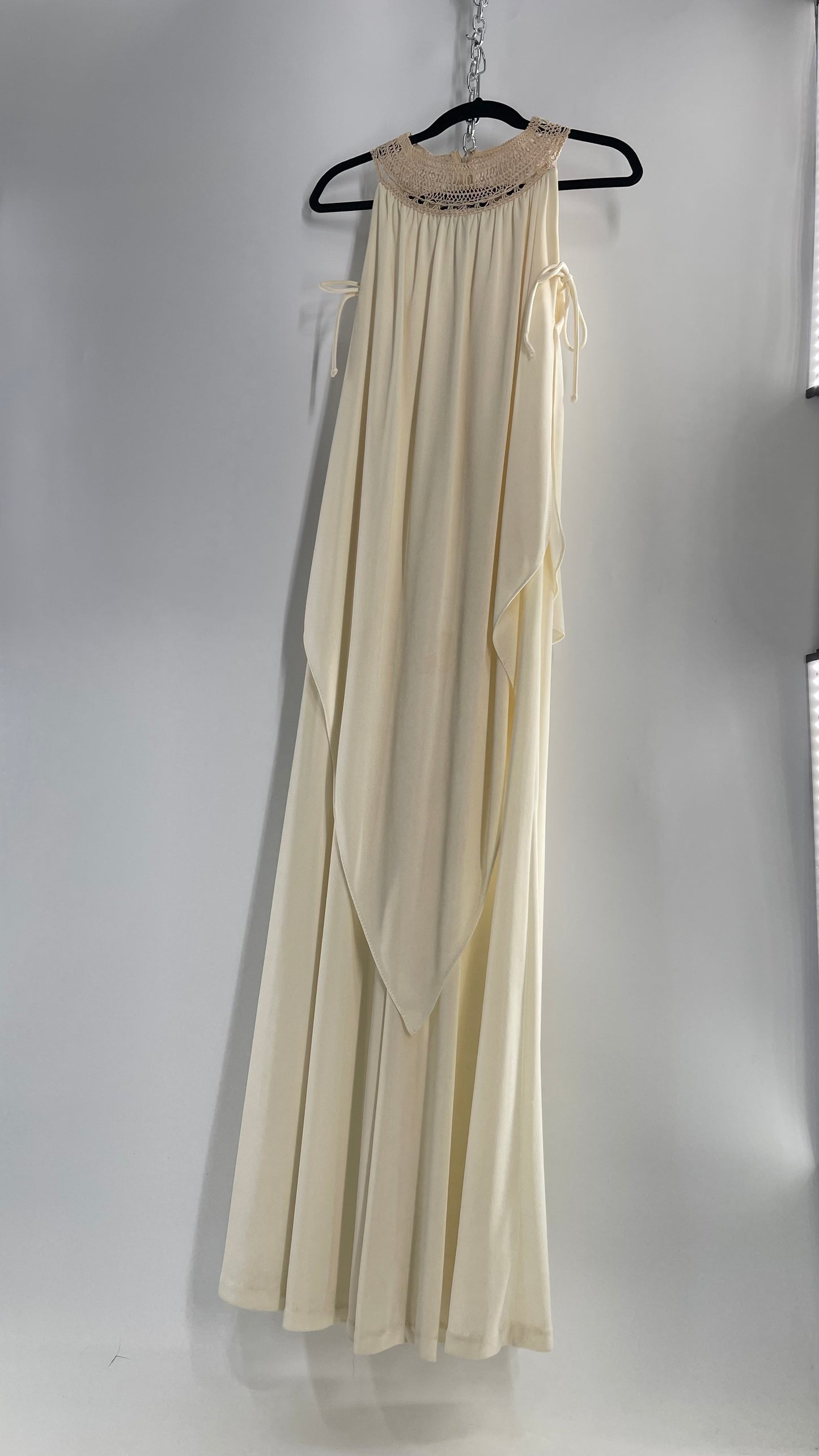 Vintage 1970s Off White Hand Made Goddess Gown with Draping Details, Tie Underarm, Pleated Body and Crochet/Macrame Neckline Detail (XS/S)