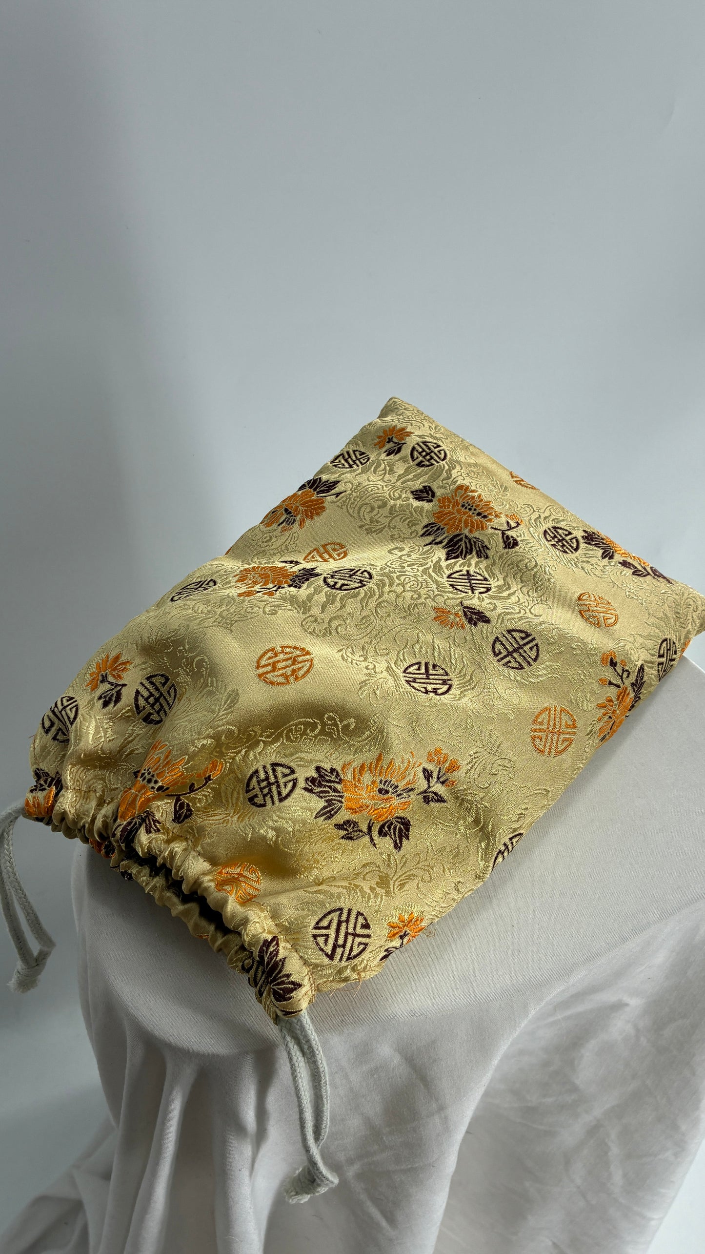 Vintage Hand Embroidered Flower Purse with Pearl Detailing