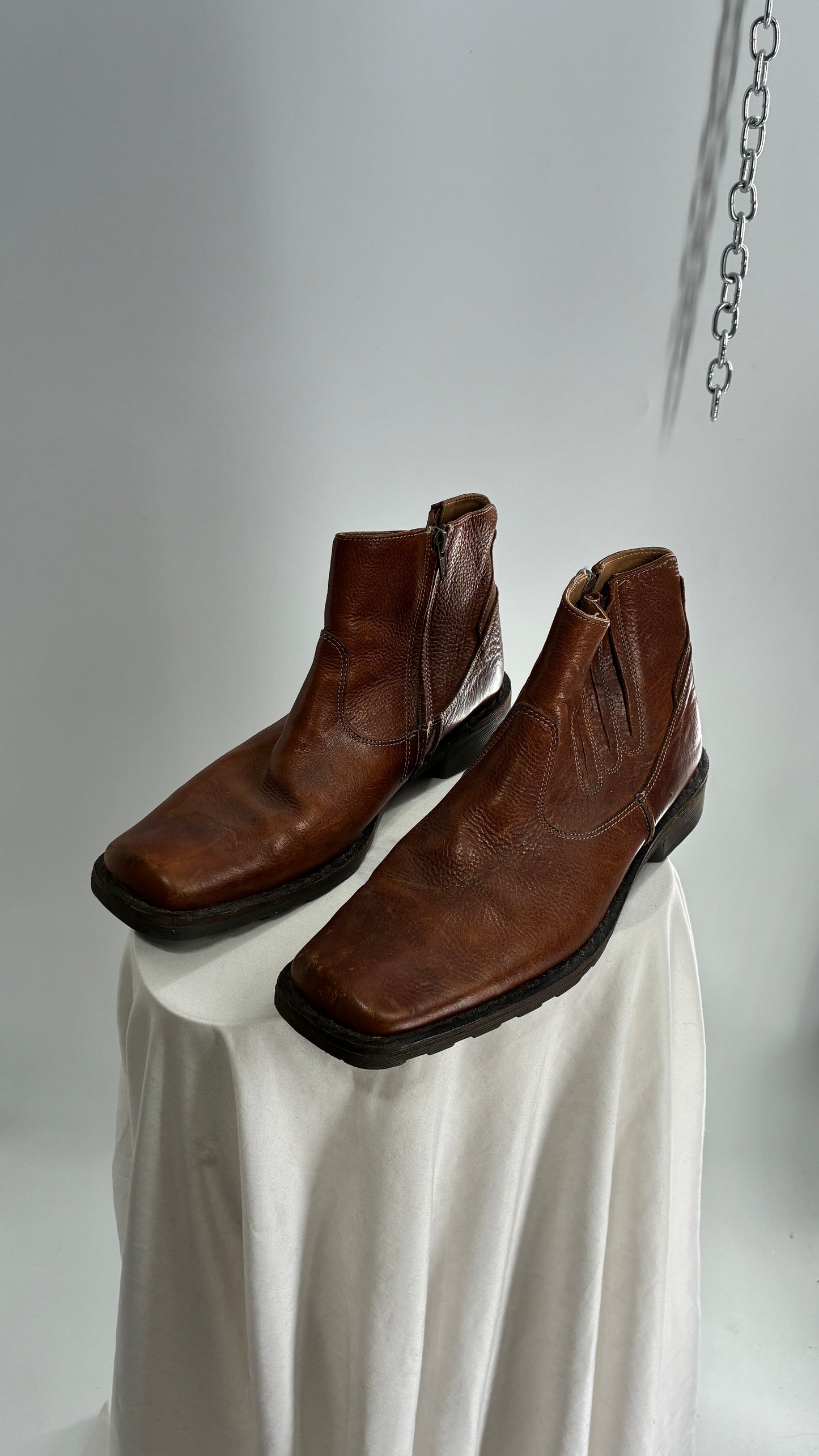 Vintage STEVE MADDEN Men’s Brown Leather Square Toe Chelsea Boot (9.5)