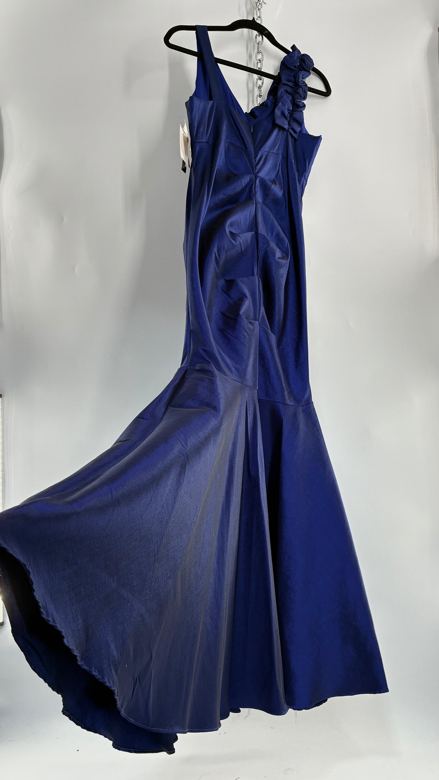 Deadstock Vintage Iridescent Metallic Taffeta Royal Blue Ruched Bodice and Floral Appliqué Gown (12)