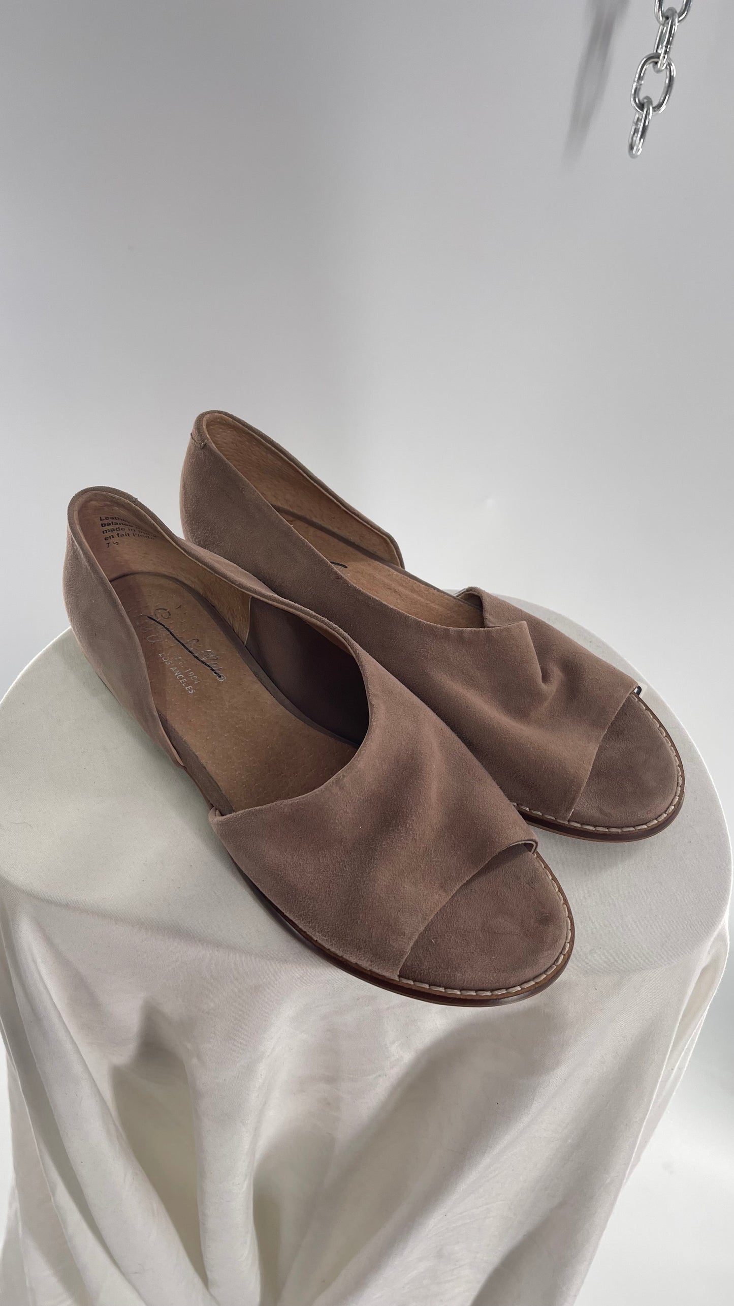 Seychelles Gray Suede Leather Open Toed Flats (7.5)