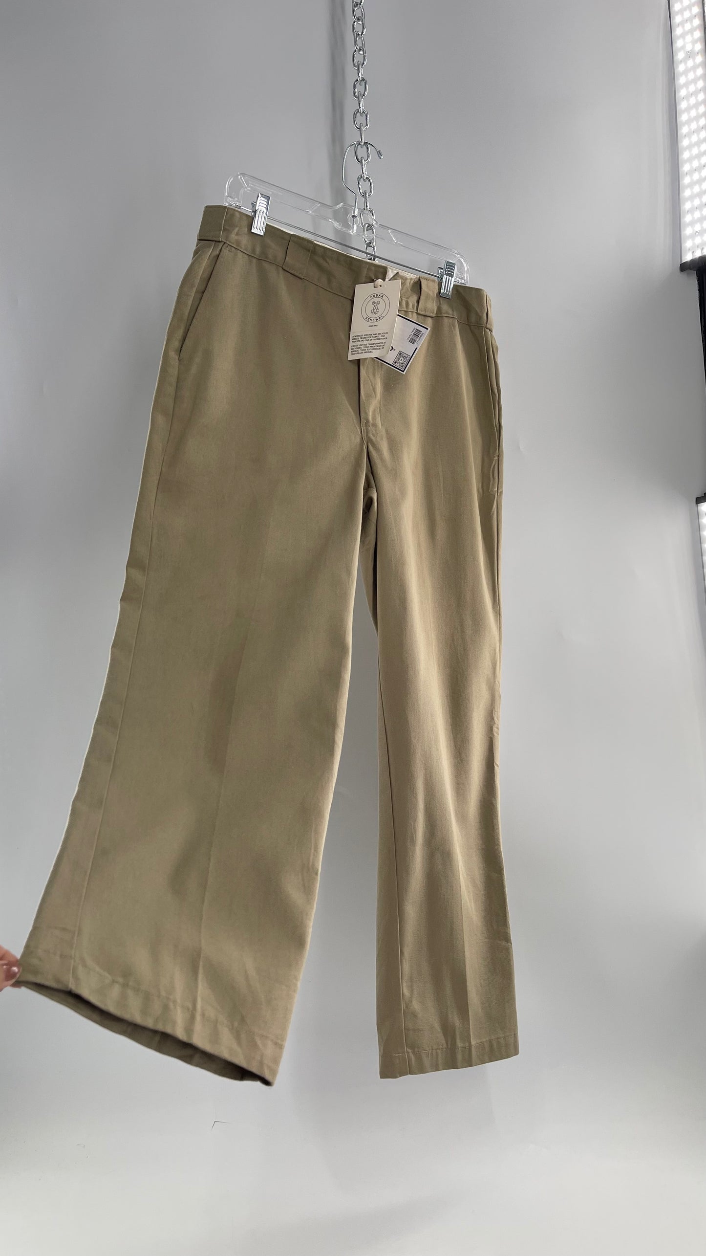 Urban Outfitters Urban Renewal Khaki Trouser (32)