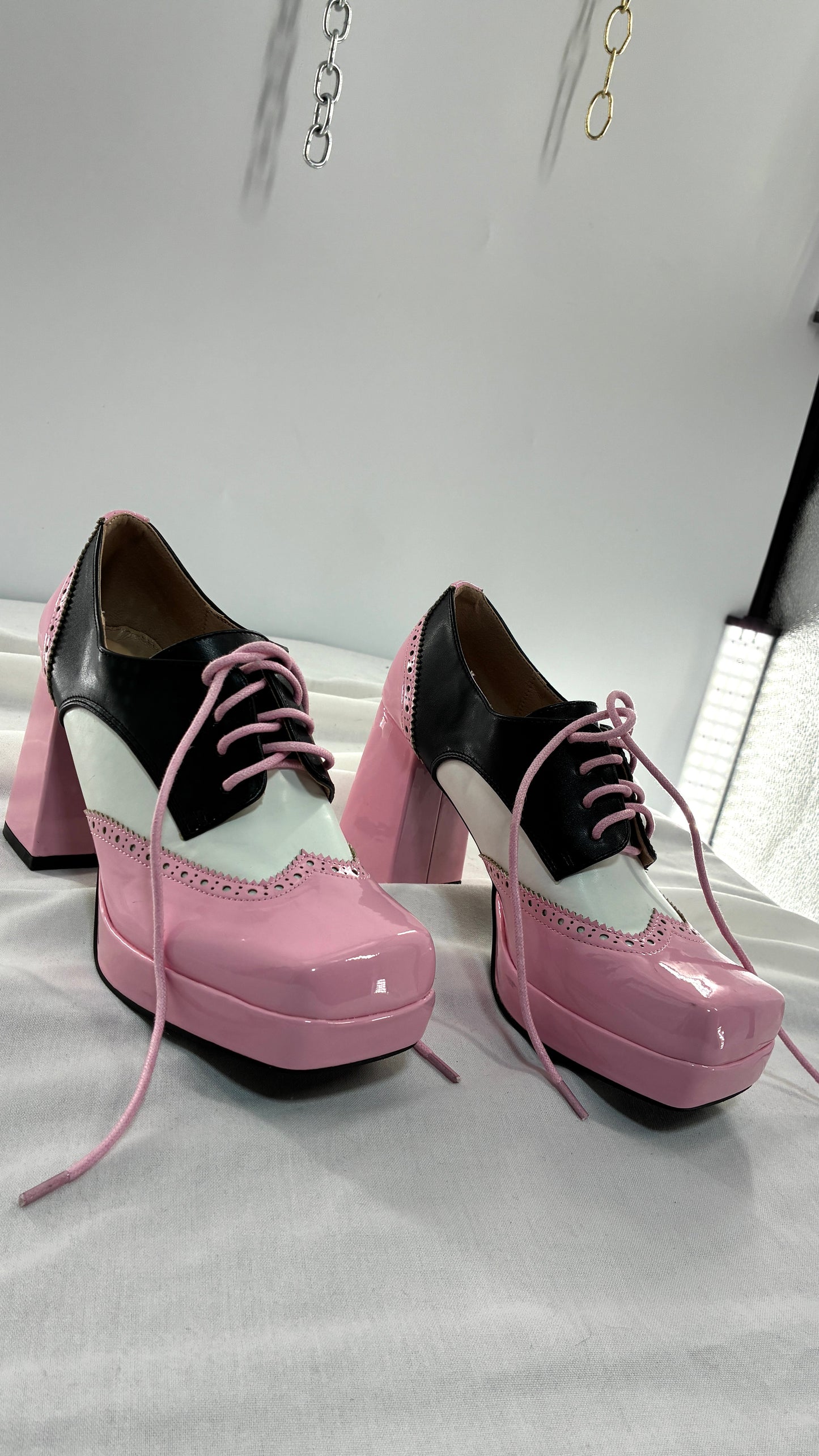 Vintage Pink Oxford Block Heel (7.5)