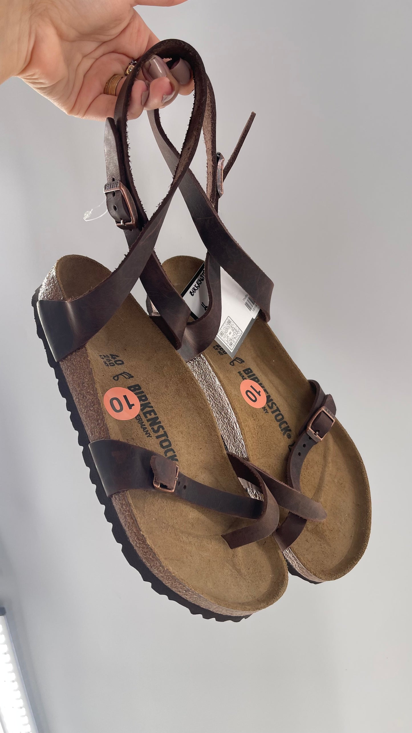 BIRKENSTOCK YARA Leather Strappy Sandal with Tags Attached (40)