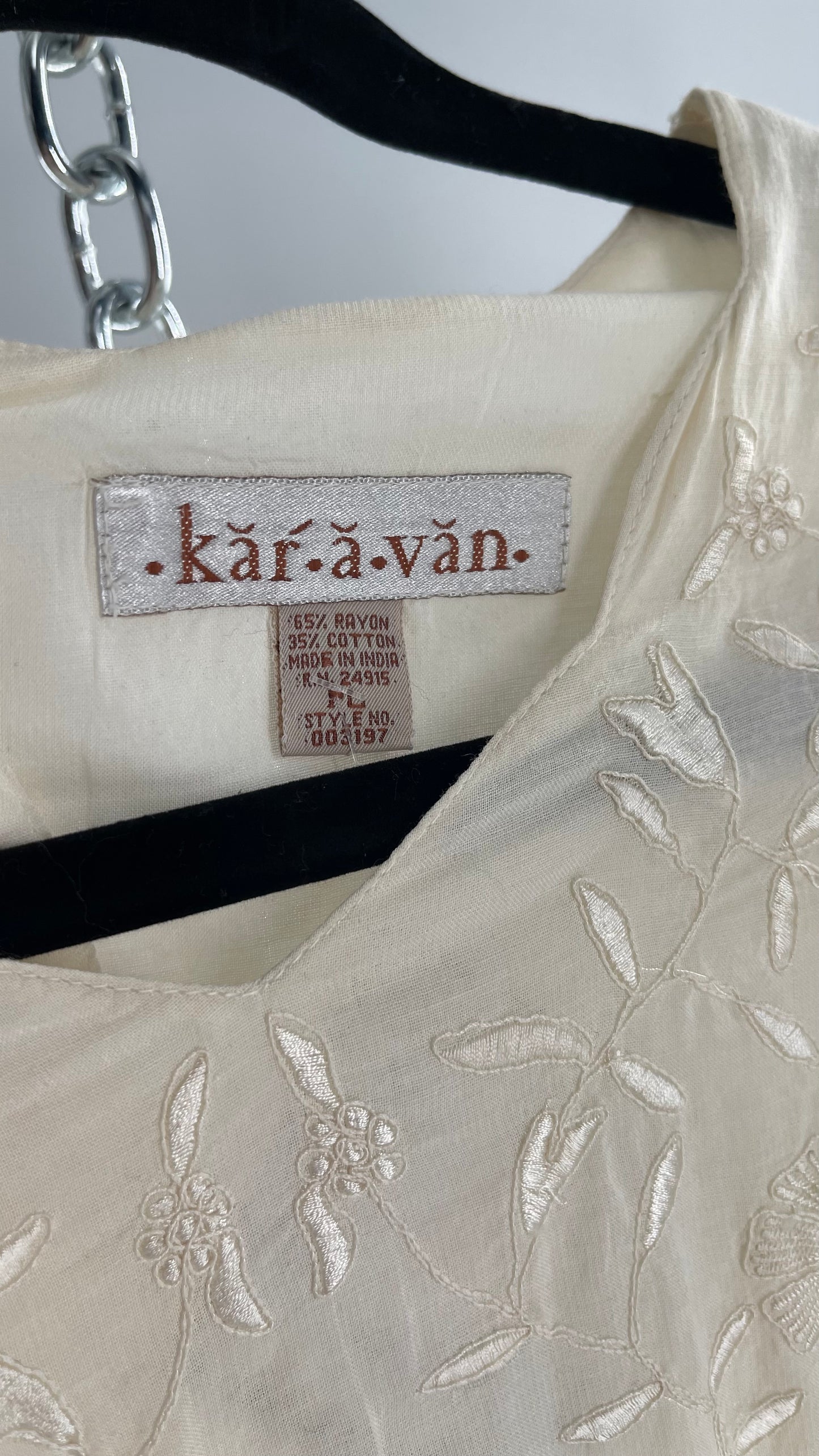 Vintage Made in India 1960s/1970s 95% Cotton Off White Karavan Gown with Crimped Body and Embroidered Bust (Large)