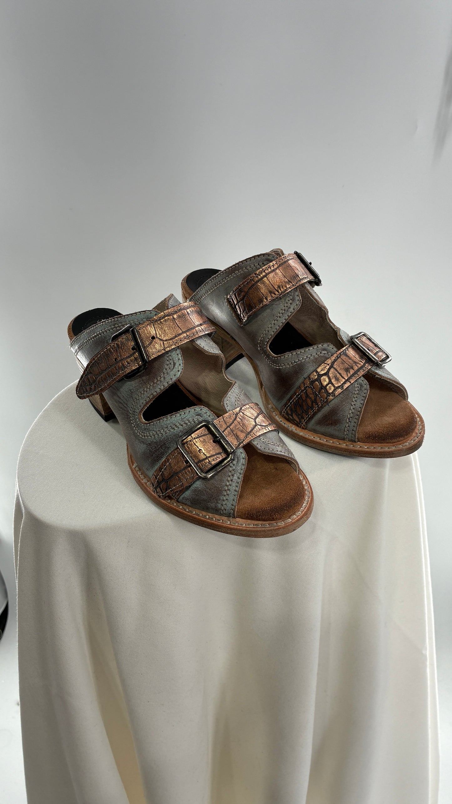 Free Bird Caprice Leather Sandal with Bronze Embossed Straps and Stamped Sole Made in Mexico (7)