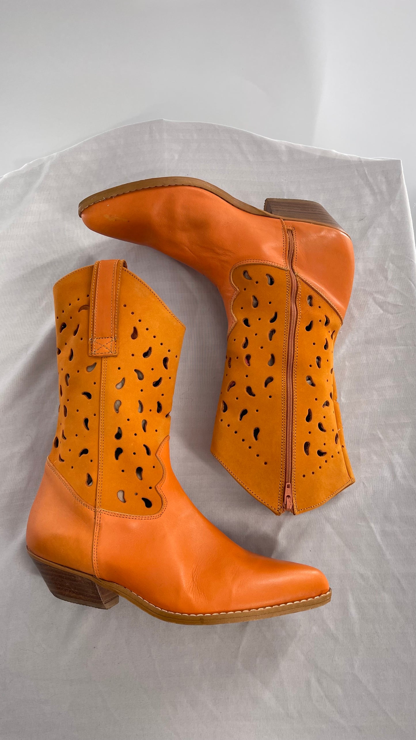 Vintage Santa Barbara Orange Leather Made in Spain Pointed Toe Cowboy Boots (8)