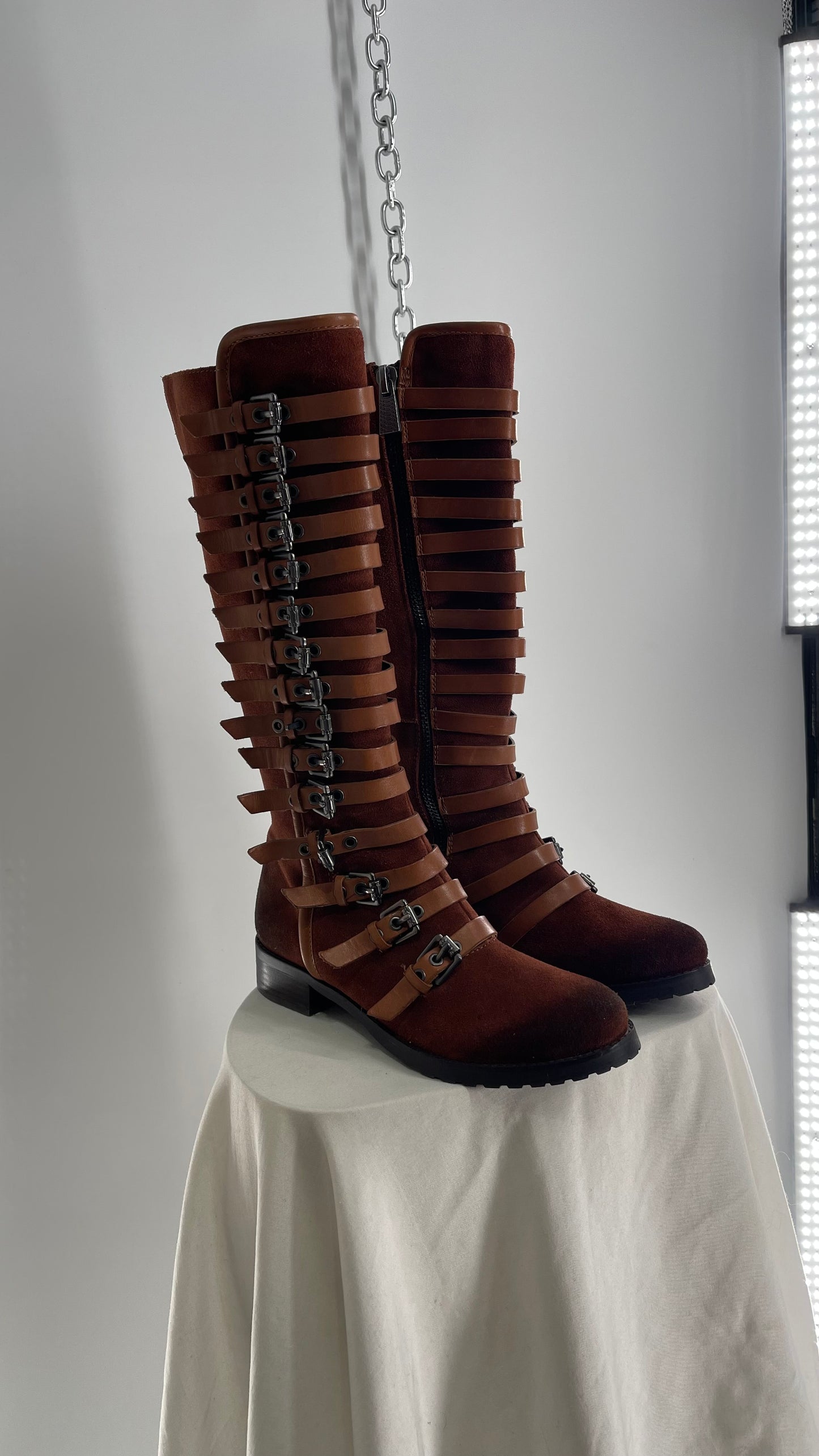 Deadstock Vintage LUXURY REBEL Suede Leather Buckle Boots (36)