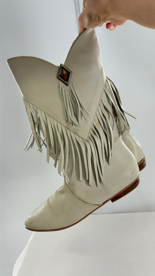 LJ SIMONE NEW YORK Off White, Slouchy Genuine Leather Fringed Boots (6.5)