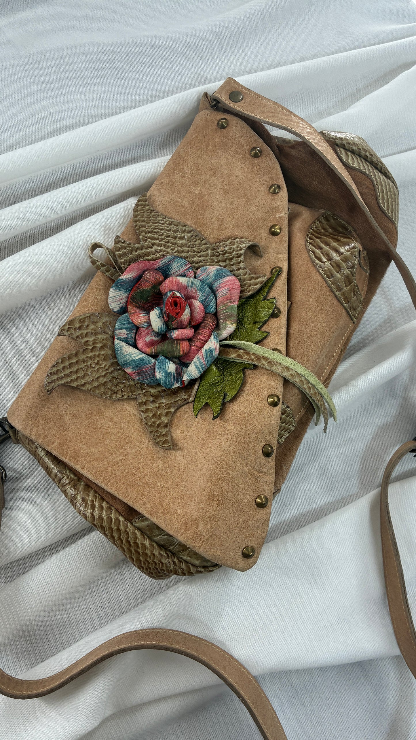 Vintage CLAUDIA ROLDANI Leather Rosette Purse Made in Colombia