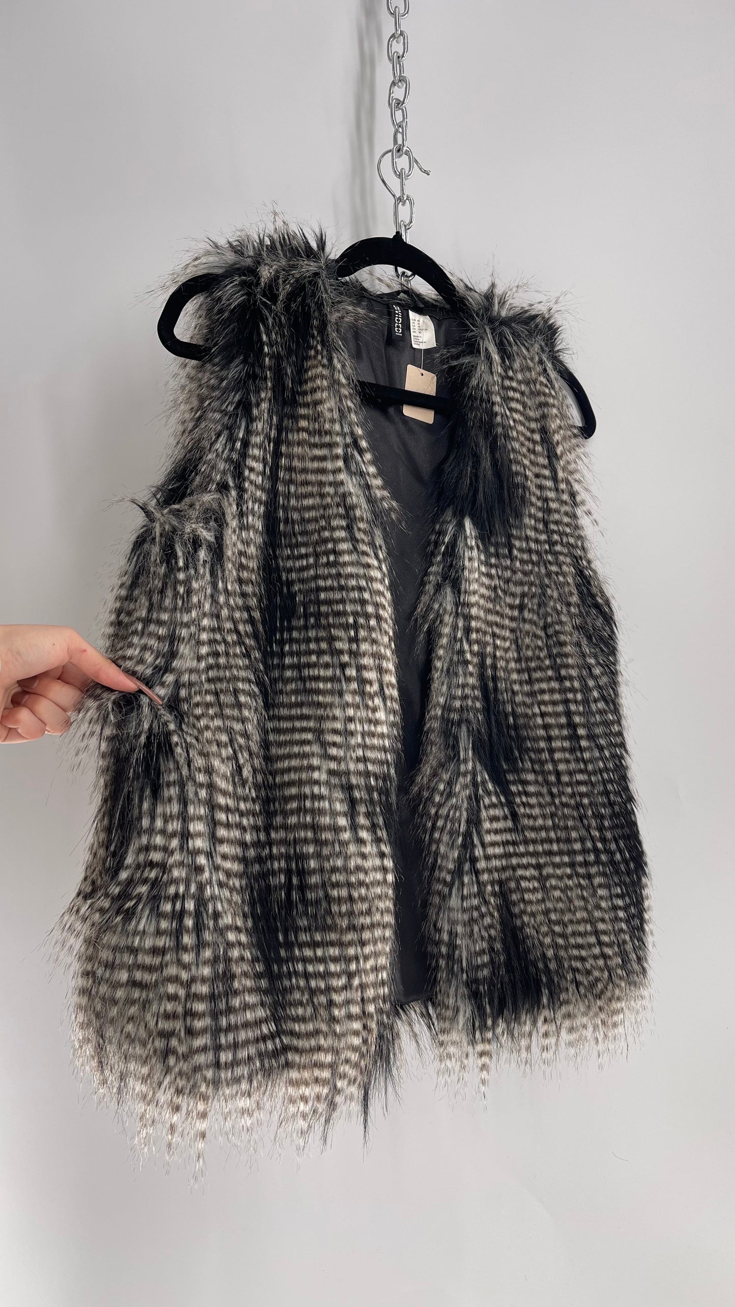 Black/Grey Faux Fur Vest (10)