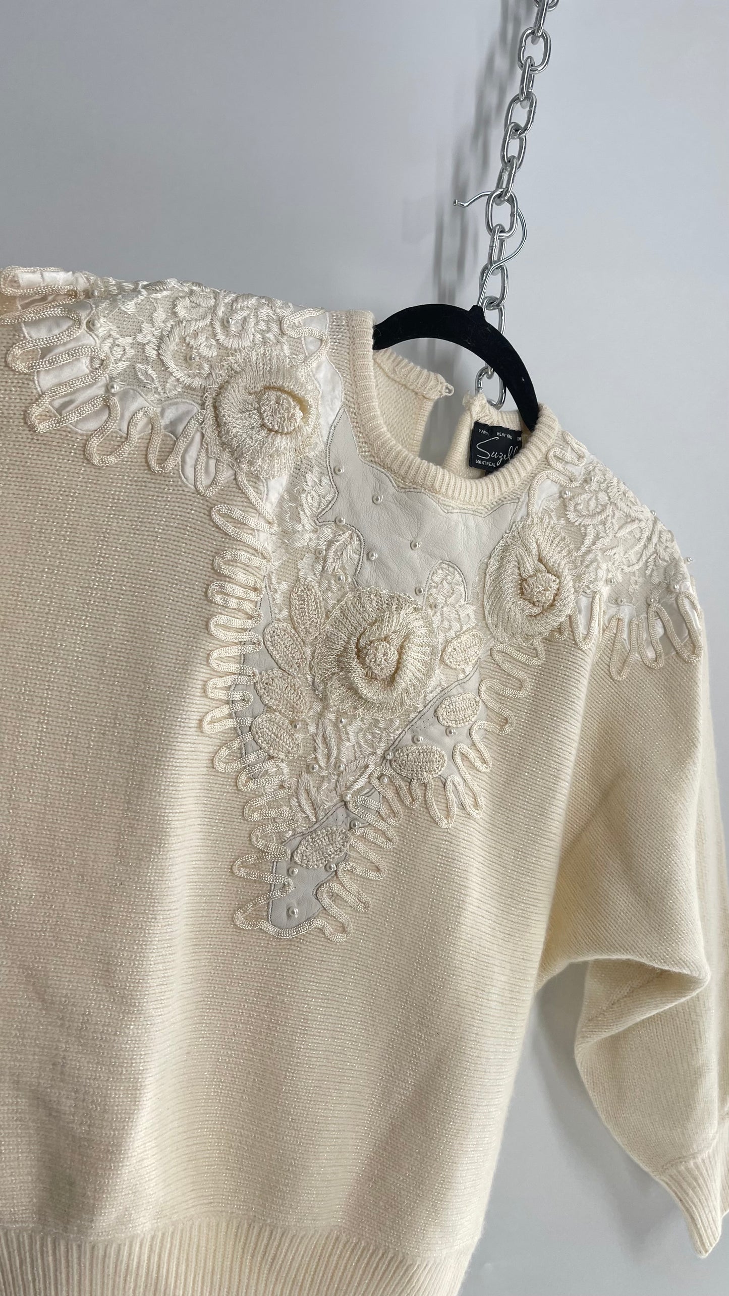 Vintage Suzelle 1980s Embroidered Rosette Sweater (Medium)