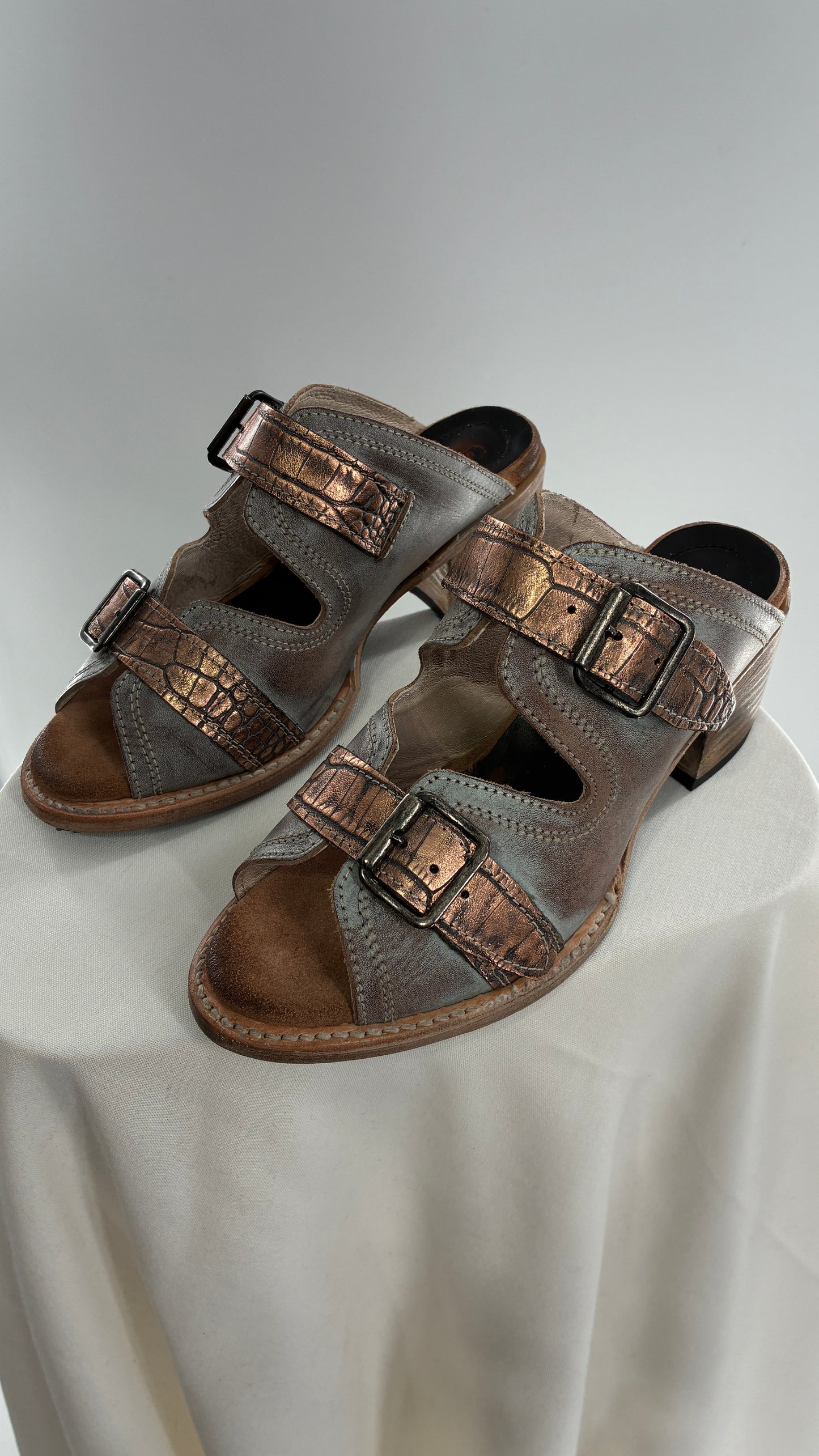 Free Bird Caprice Leather Sandal with Bronze Embossed Straps and Stamped Sole Made in Mexico (7)