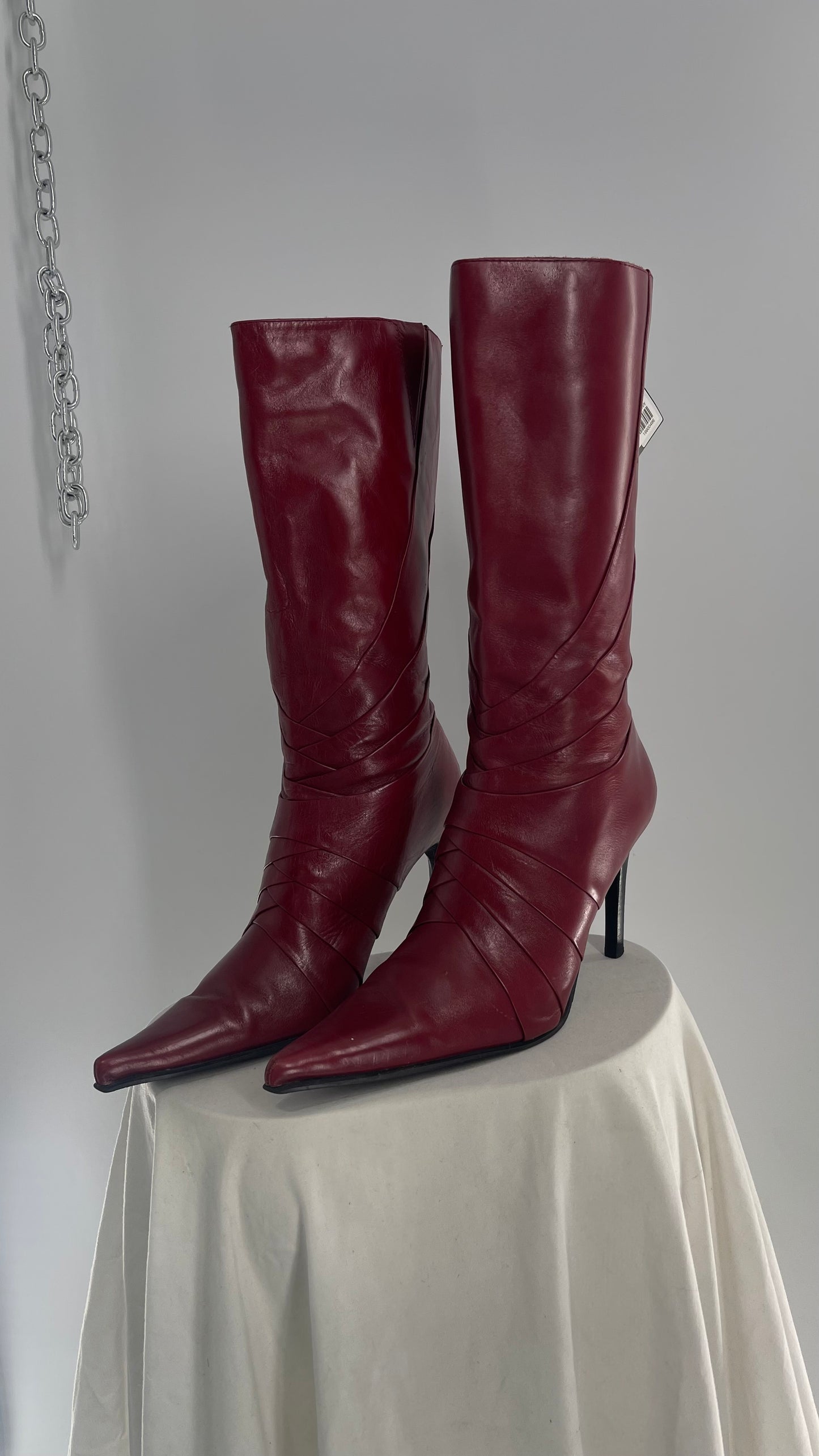 Vintage ALDO Cherry Red Pleated Pointed Toe Knee High Heeled Boots (38)