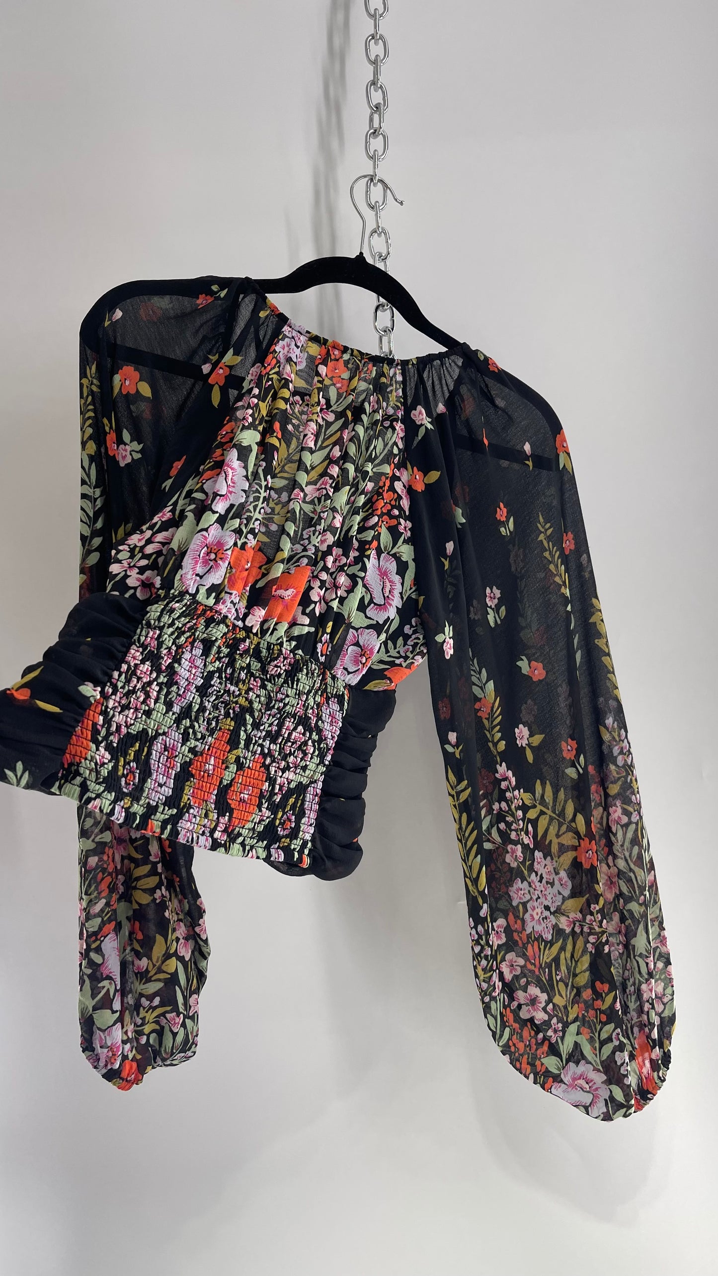 Free People Black Contrast Floral Bubble Sleeve Blouse with Ruched Bodice (XS)