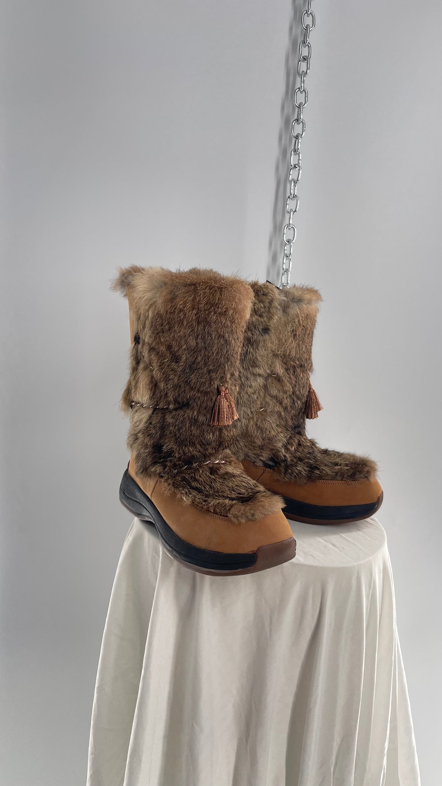 Vintage ULU Primaloft Tan Leather and Fur Tie Up Boots (8)