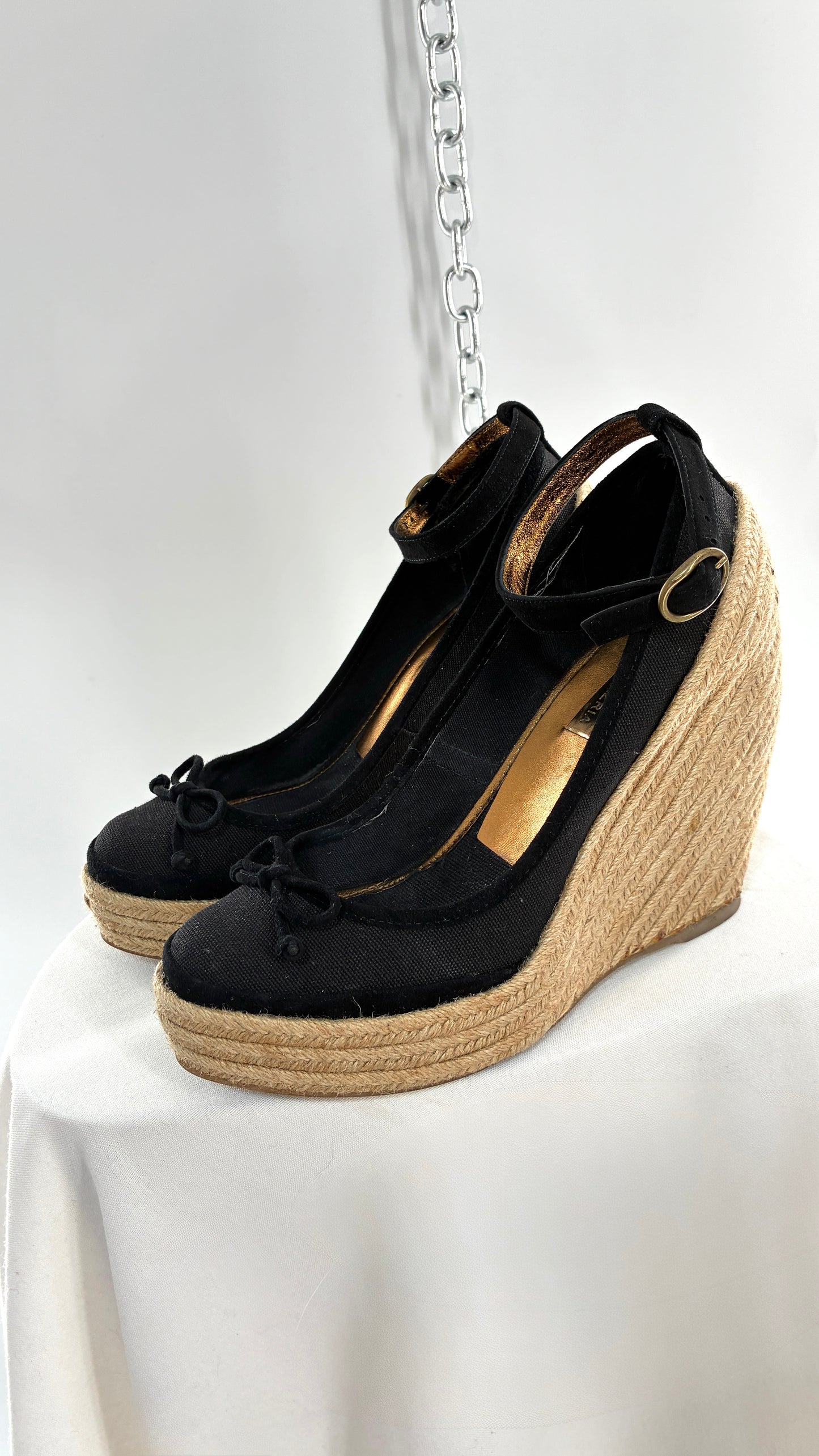 Vintage BCBG MAXAZRIA Black Ballet Wicker Wedge Heels Made in Spain (7)