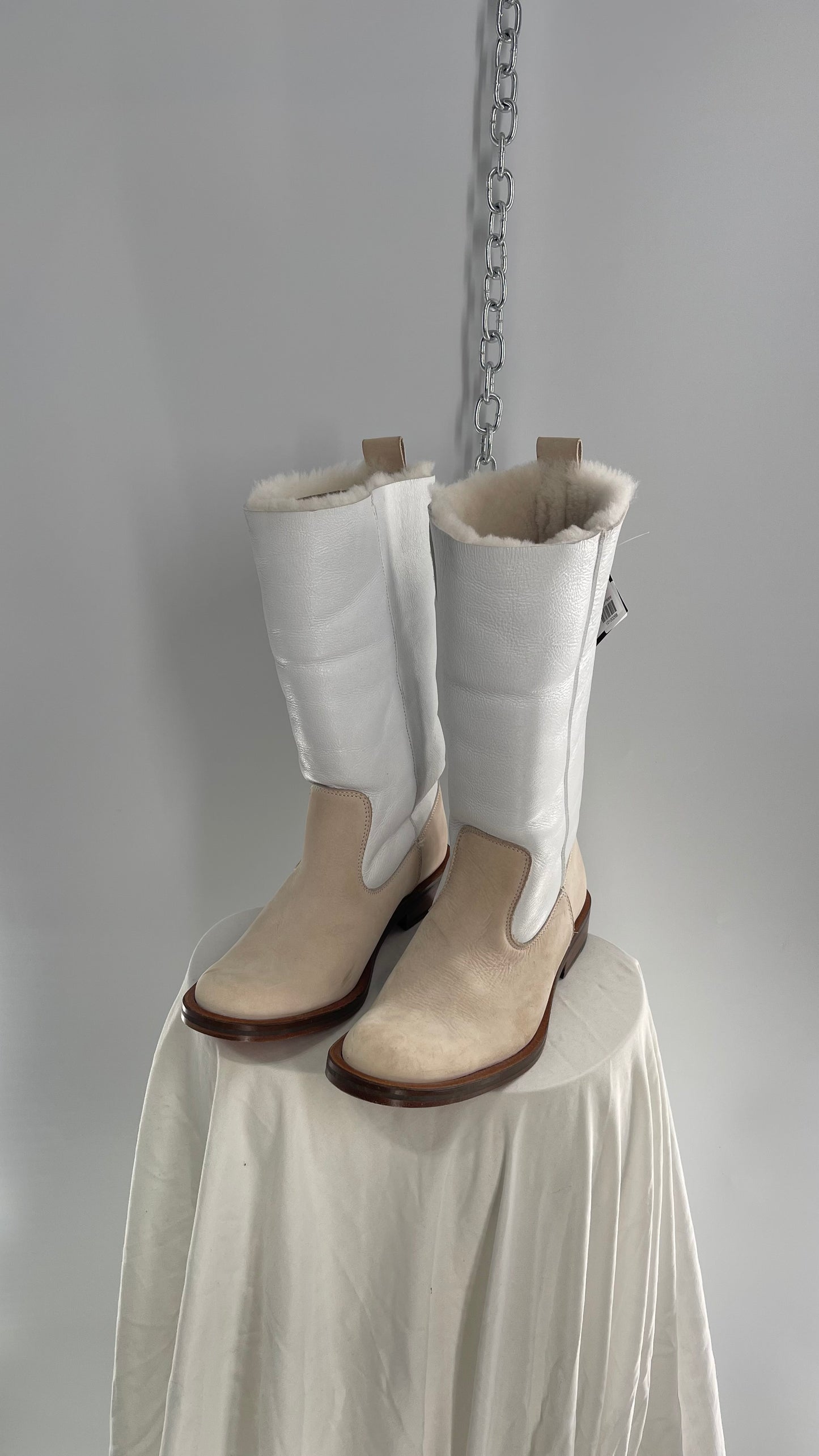 Nicole Farhi White Leather/Suede Boot with Tan Suede Base and Fur Lining (38)