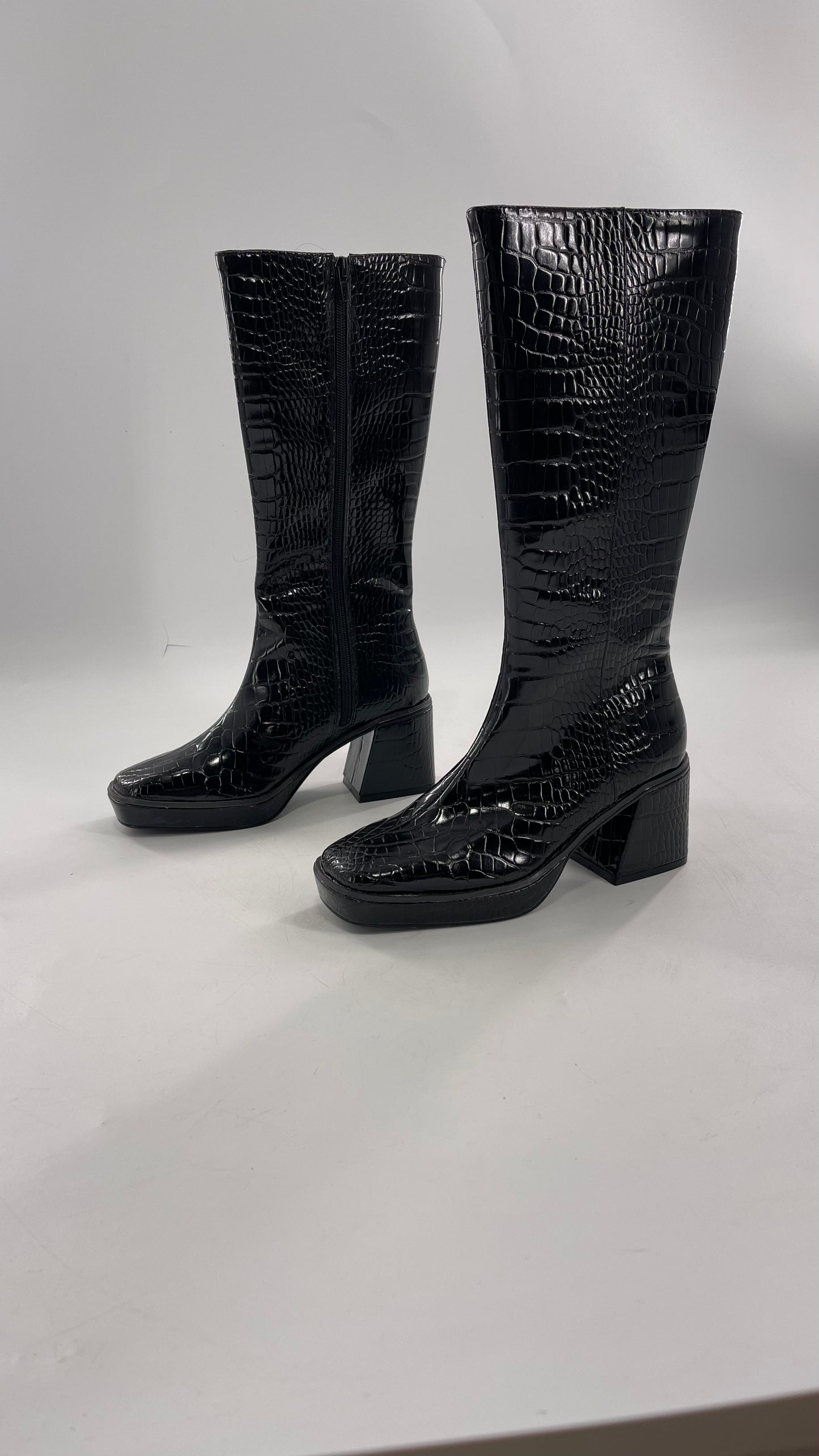 Urban Outfitters Black Crocodile Embossed Knee High Heel Boots (6)