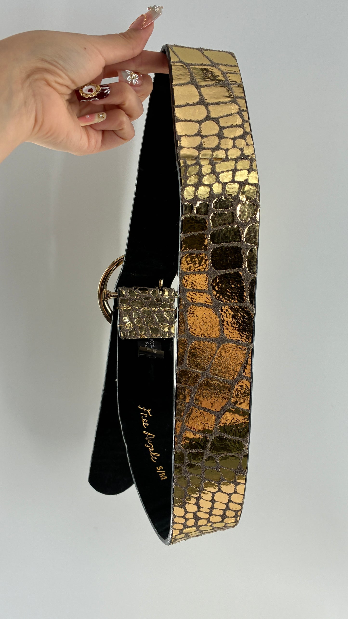 Vintage Free People Metallic Gold Leather Embossed Round Buckle Belt (S/M)