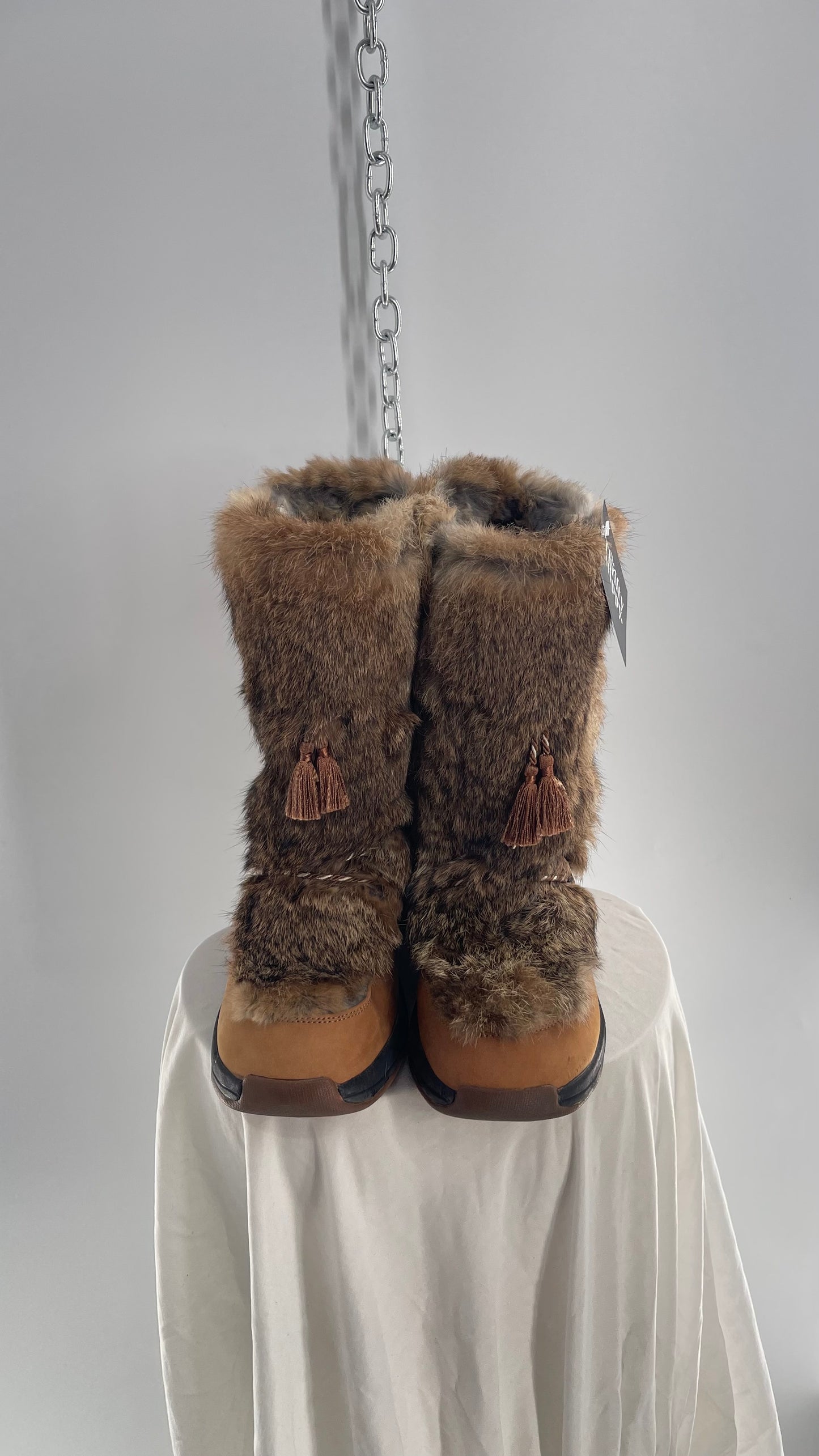 Vintage ULU Primaloft Tan Leather and Fur Tie Up Boots (8)