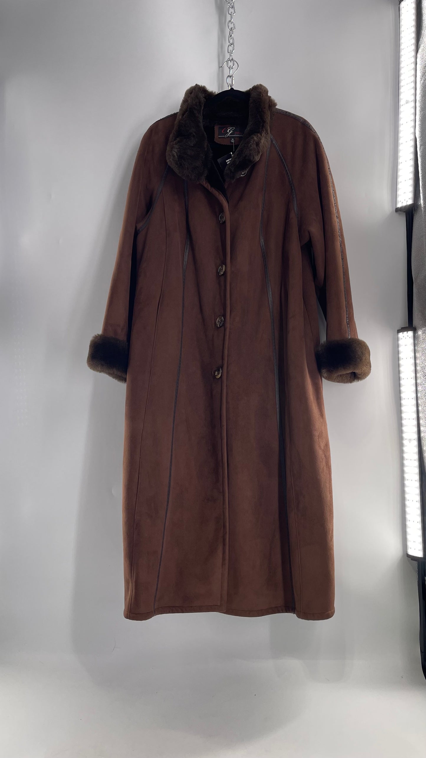 Vintage CG Collection Brown Coat with Faux Leather Piping and Faux Fur Cuffs and Collar (C)(XL)