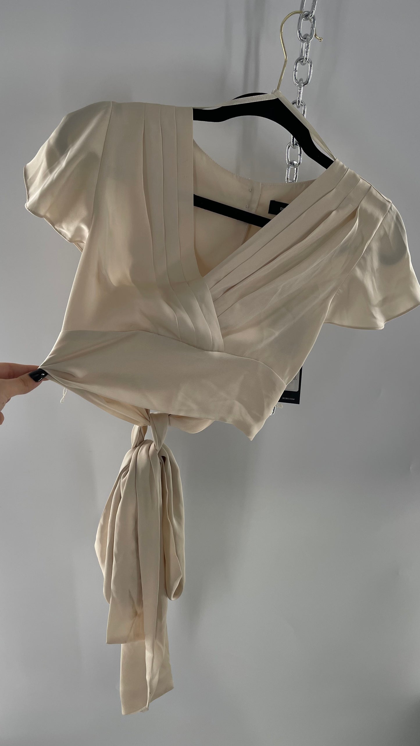 BCBGMAXAZRIA Off White Ivory Satin Tie Around Waist Cropped Blouse with Button Back and Tags Attached (XXS)