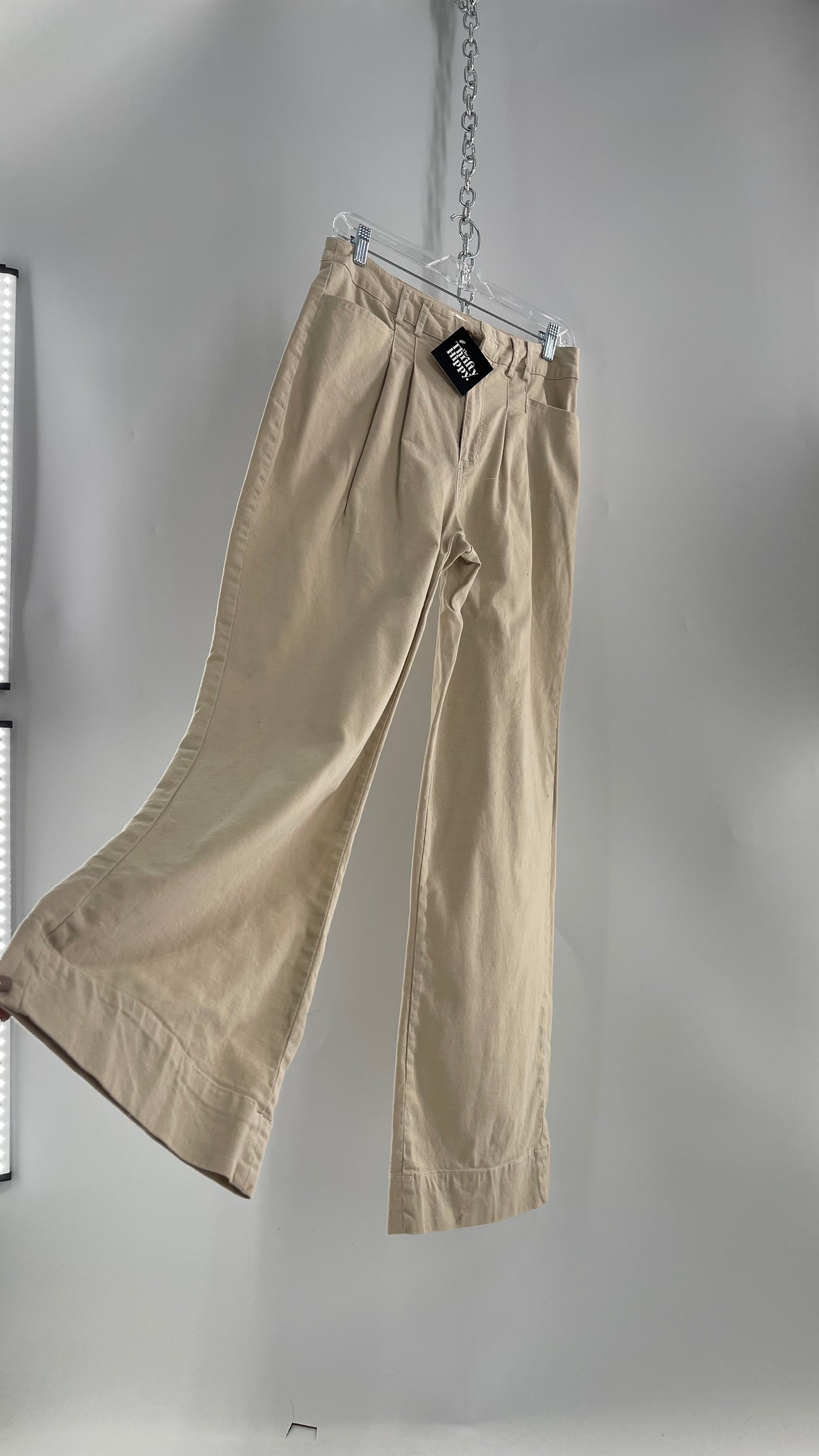 Avec Les Filles 97% Cotton Tan/Neutral Pleated Waist Trouser (S)