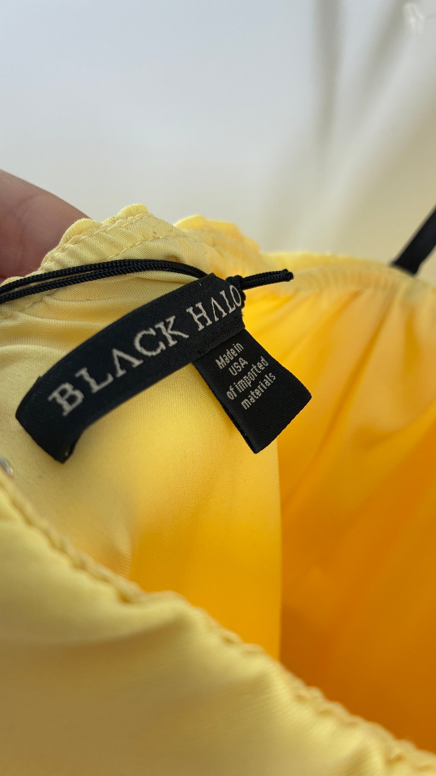 BLACK HALO Yellow High Neck Open Back 1950s Style Circle Skirt Dress with Tags Attached (8,10)