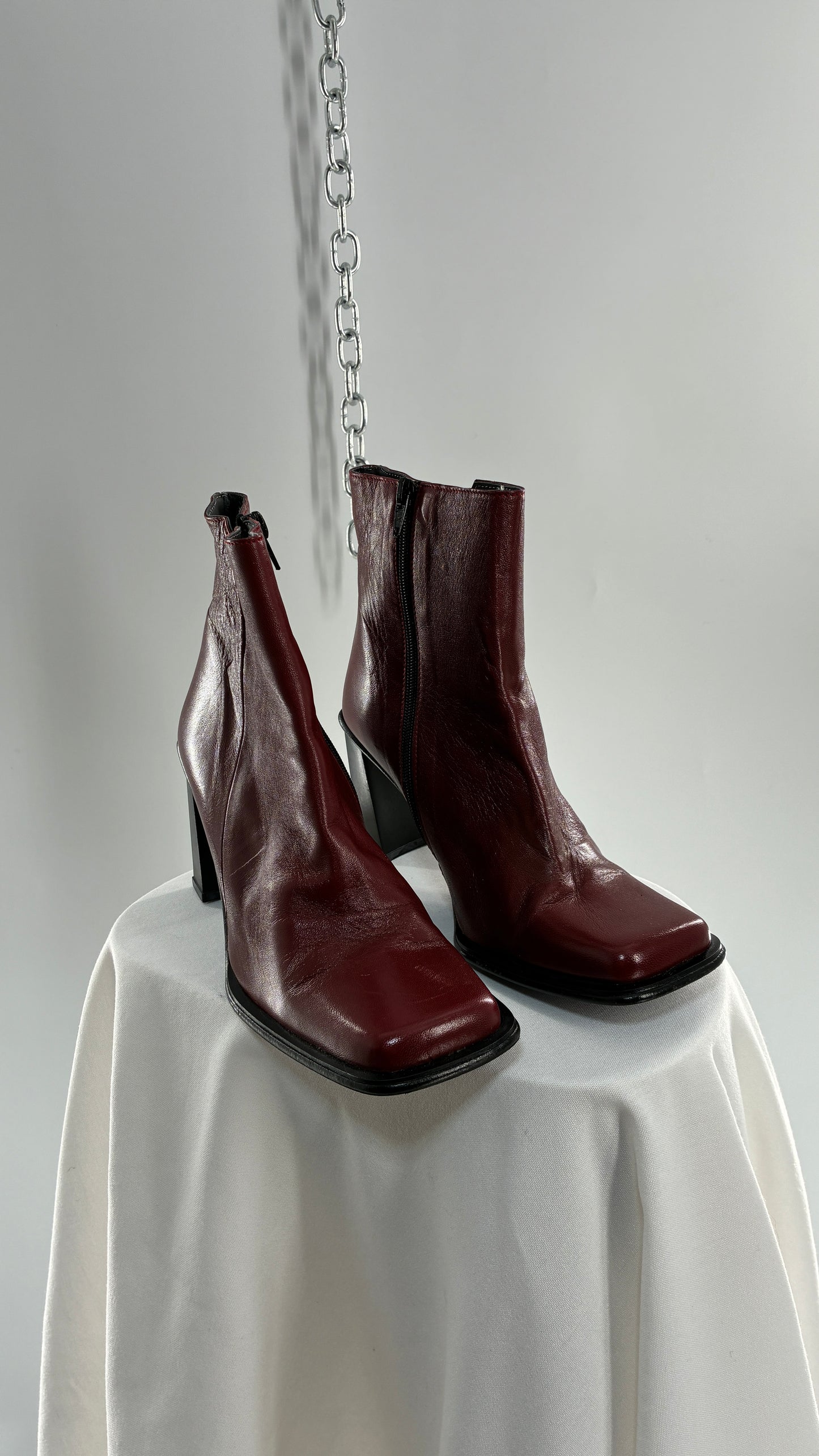 Vintage APARATUS BOOTS Red Genuine Leather Square Toe, Square Heel Boots with Purple Sole (38)