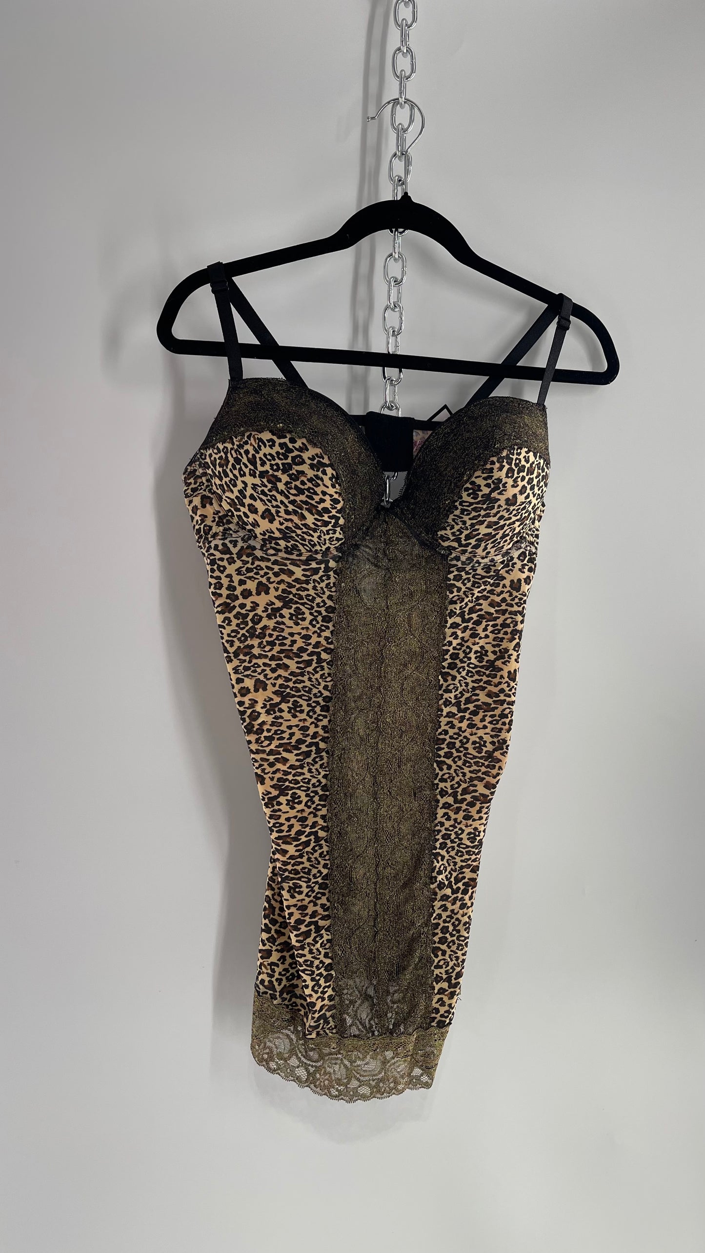 Vintage 1990s Cheetah Printed Babydoll with Lace Trim, Vented Sides and Bow Details (38D)