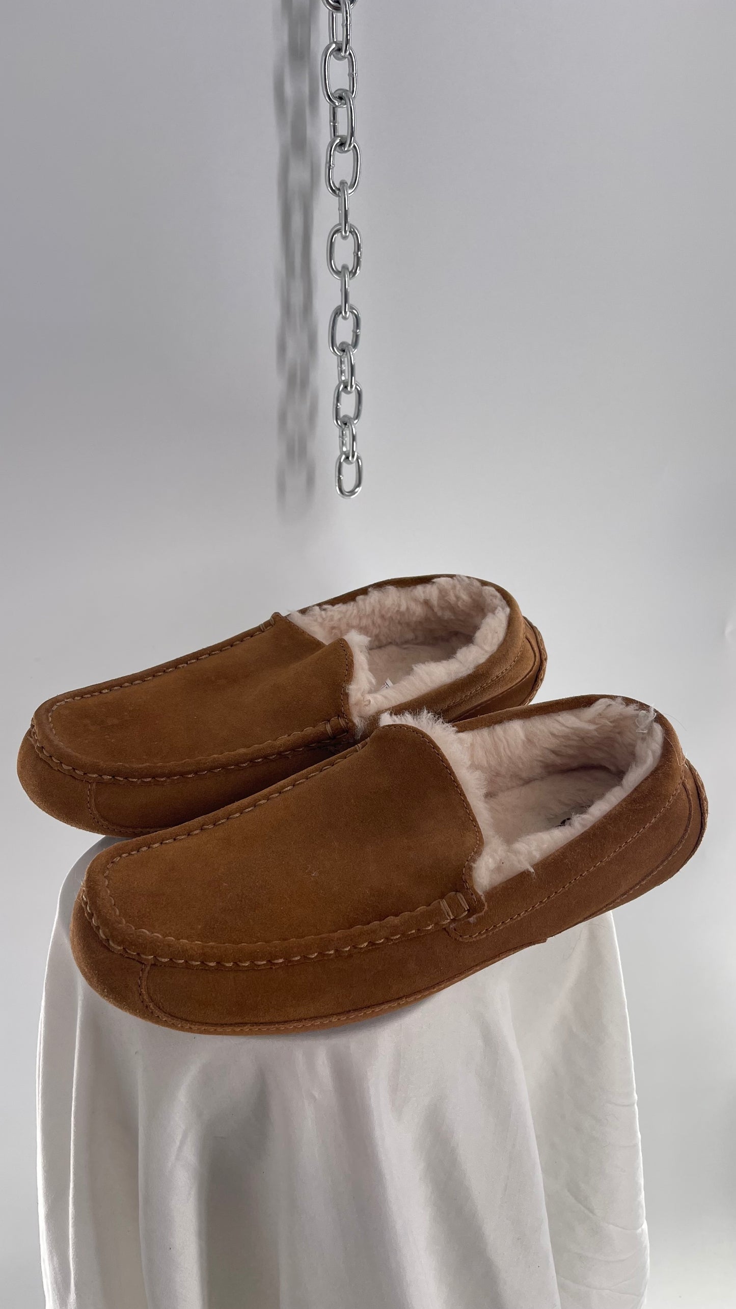 UGG Men’s Ascot Suede Fur Lined Slippers (11)