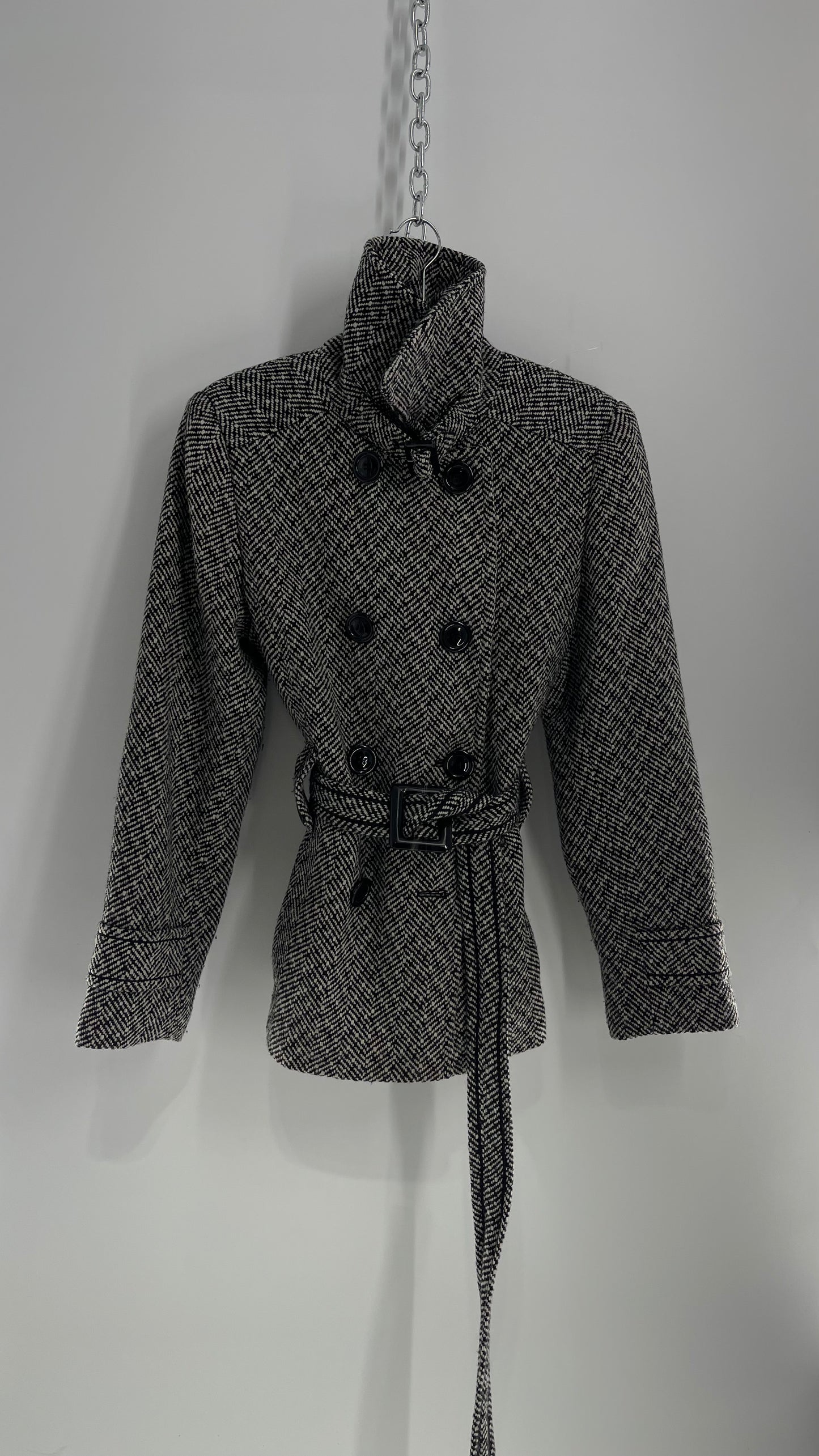 Vintage GIACCA Black and White Knit Tweed Jacket Belted at the Waist and Neck (Medium)