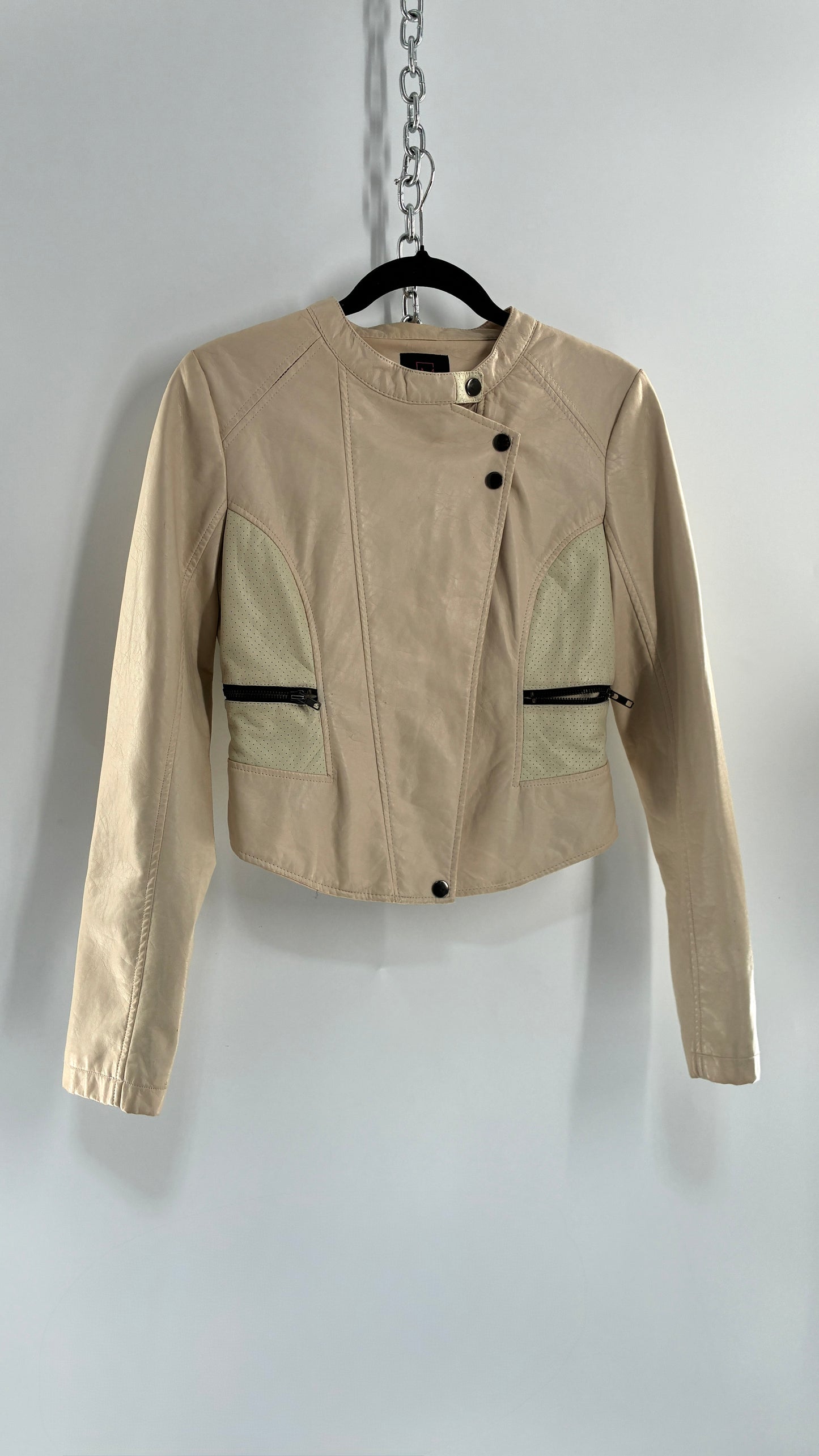 Vintage MATERIAL GIRL Cream Vegan Leather Moto Jacket with Contrast Zipper and Neck Strap (Small)