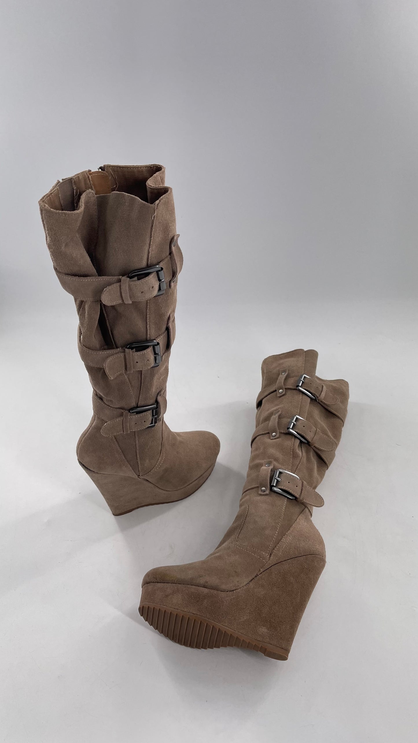 Vintage Bakers Genuine Suede Leather Gray/Tan Wedge Platform Knee High Boots with Gun Metal Buckles (6)