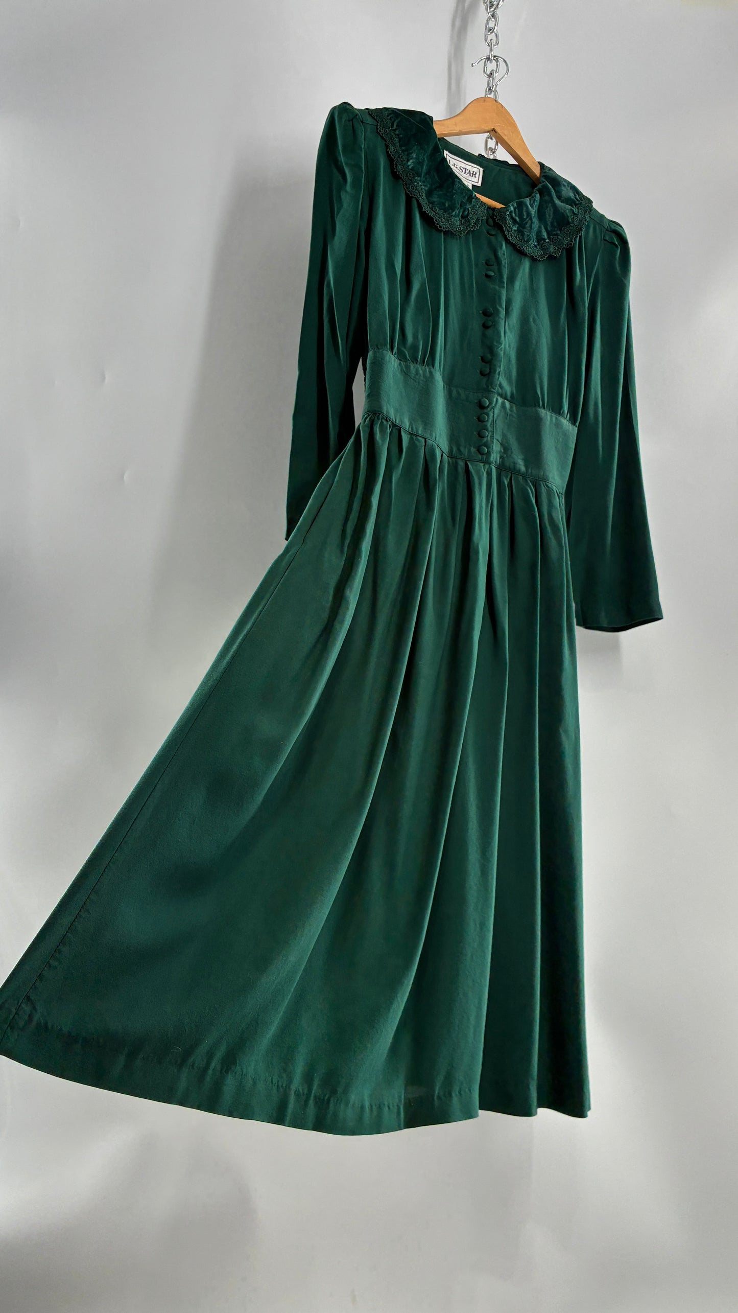 Vintage 1960s LG Star Forest Green Button Front, Velvet Collar Gown (10)